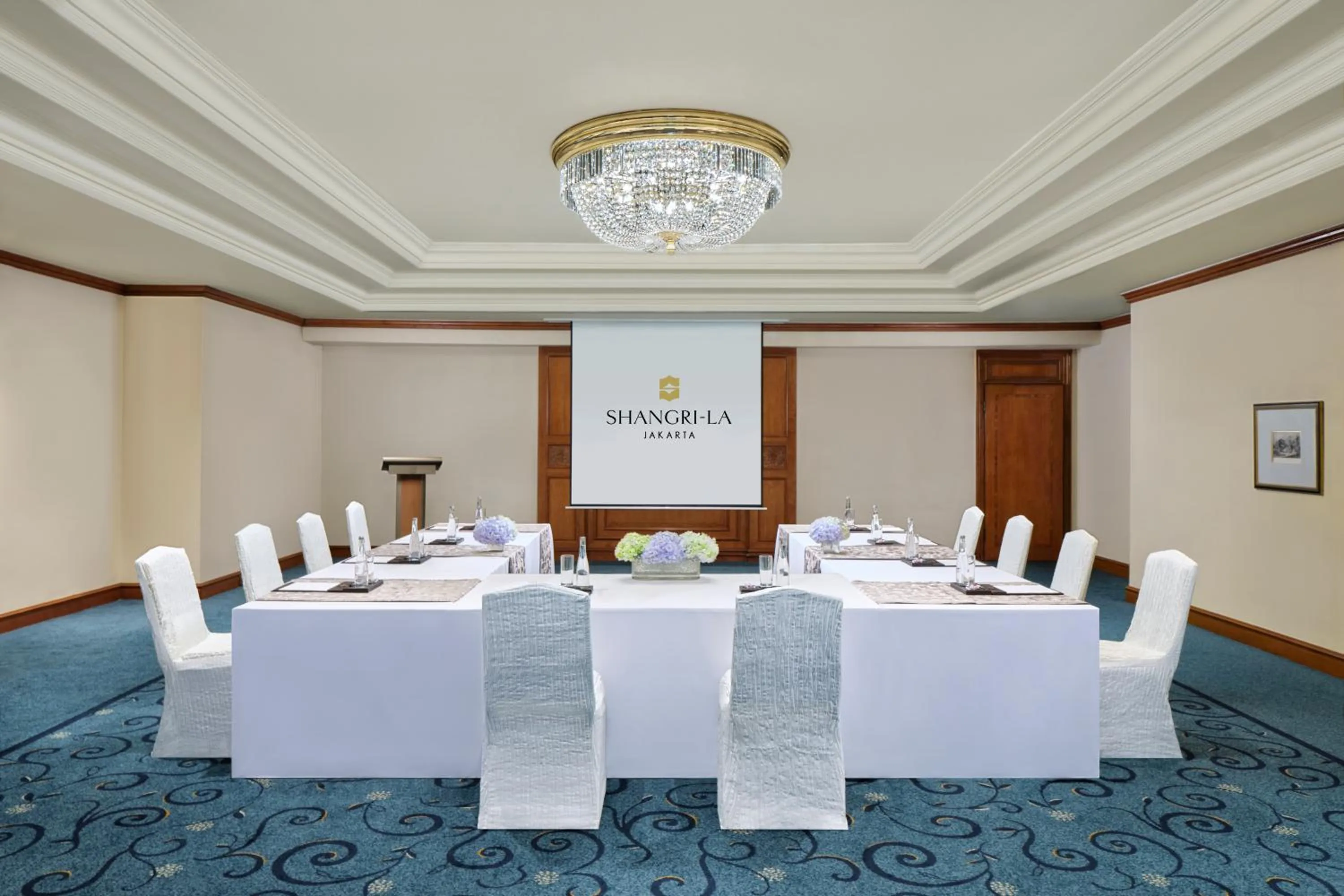 Meeting/conference room in Shangri-La Jakarta