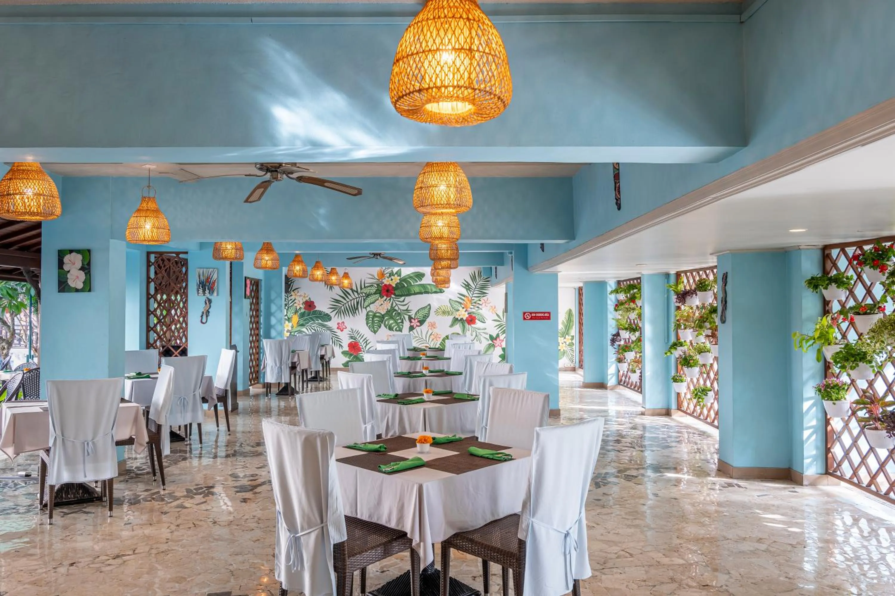 Restaurant/places to eat in Prime Plaza Hotel Sanur – Bali