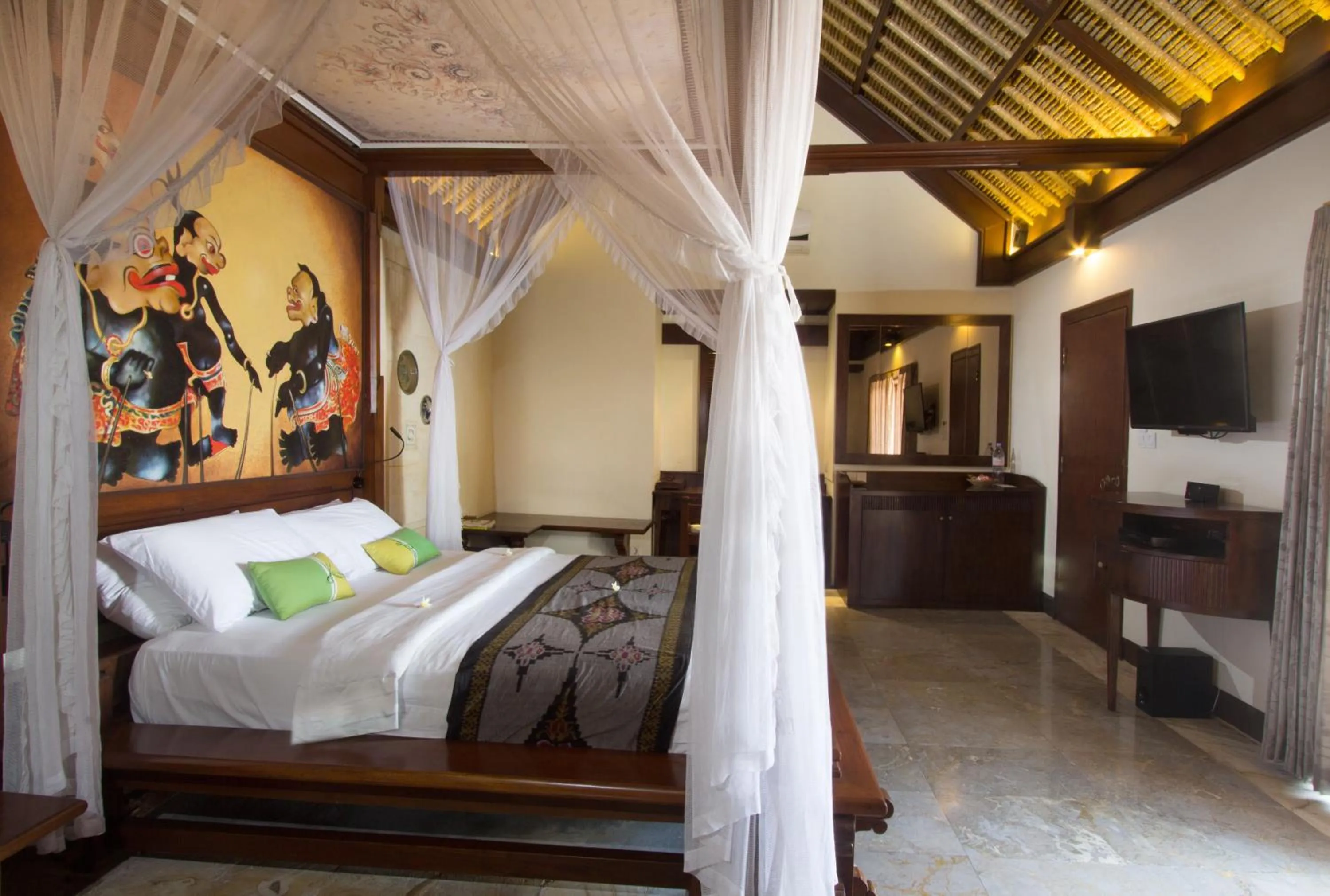 Bedroom, Bed in Grand Balisani Suites Hotel