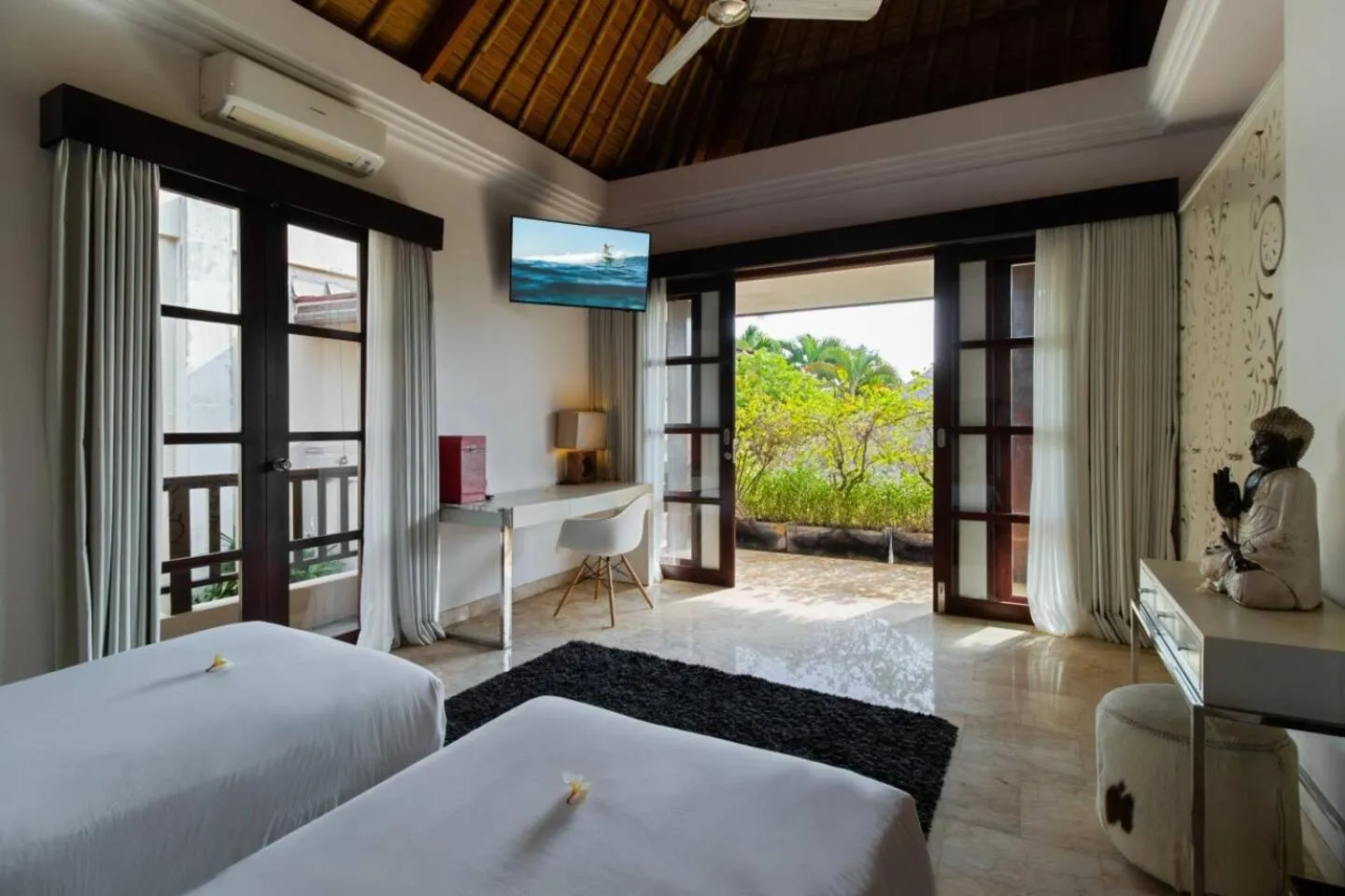 Bed in The Residence Seminyak