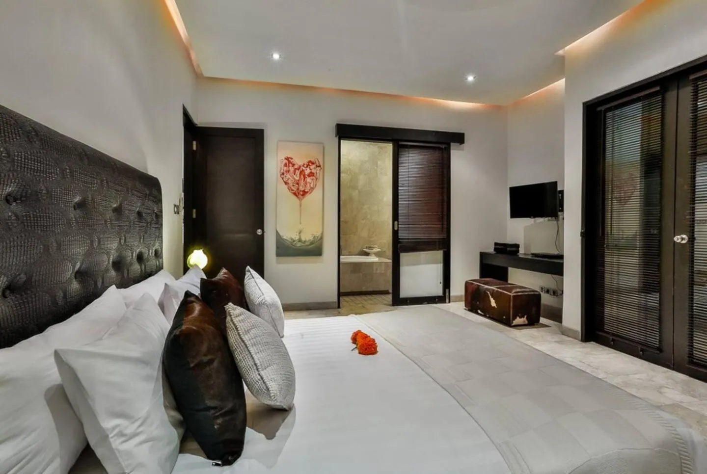 Bed in The Residence Seminyak