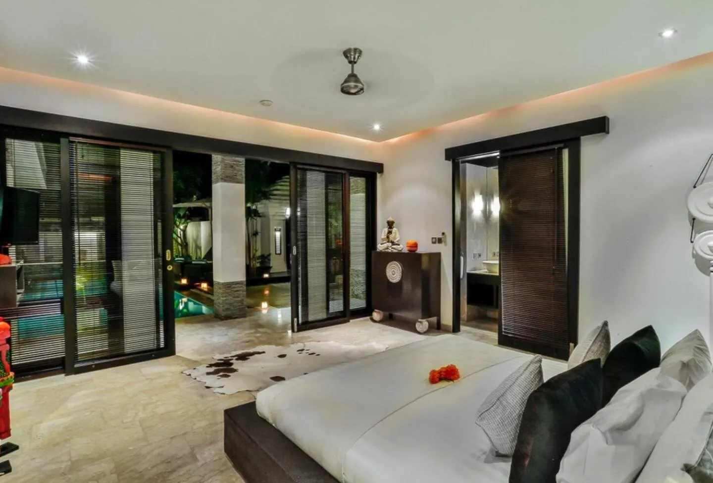 Bed in The Residence Seminyak