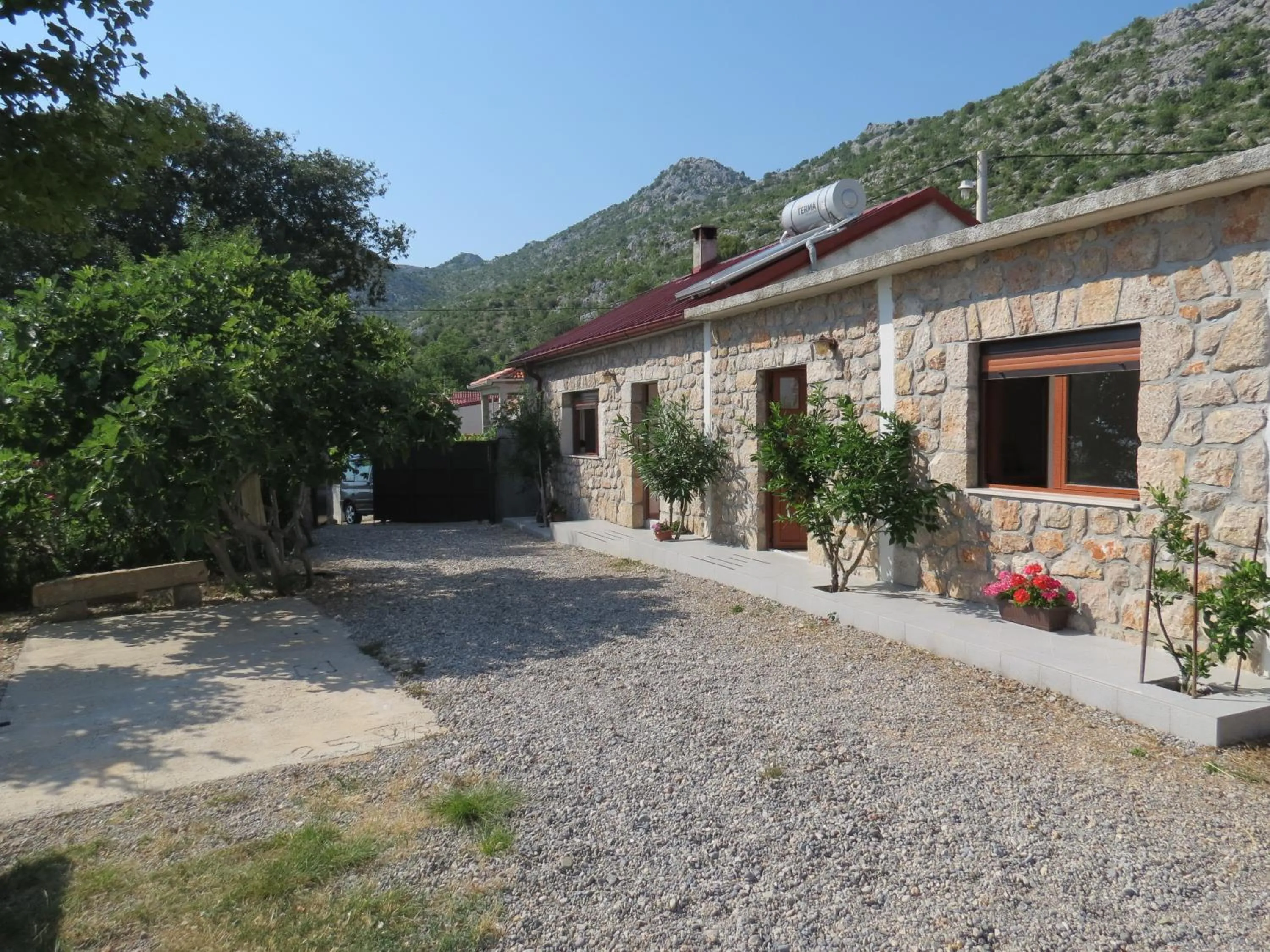 Property building in Holiday Home Milovci