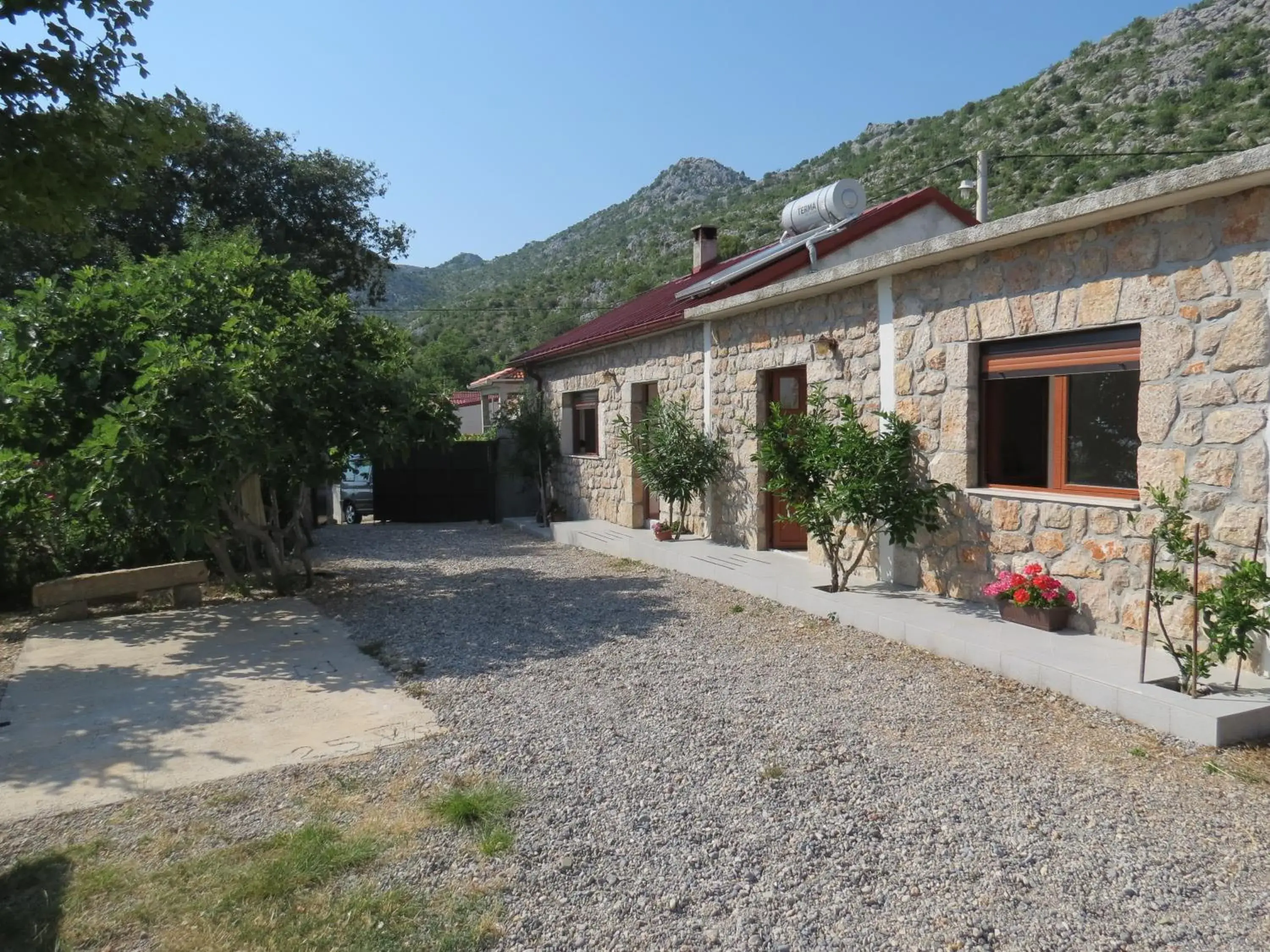 Holiday Home Milovci Holiday Home Milovci