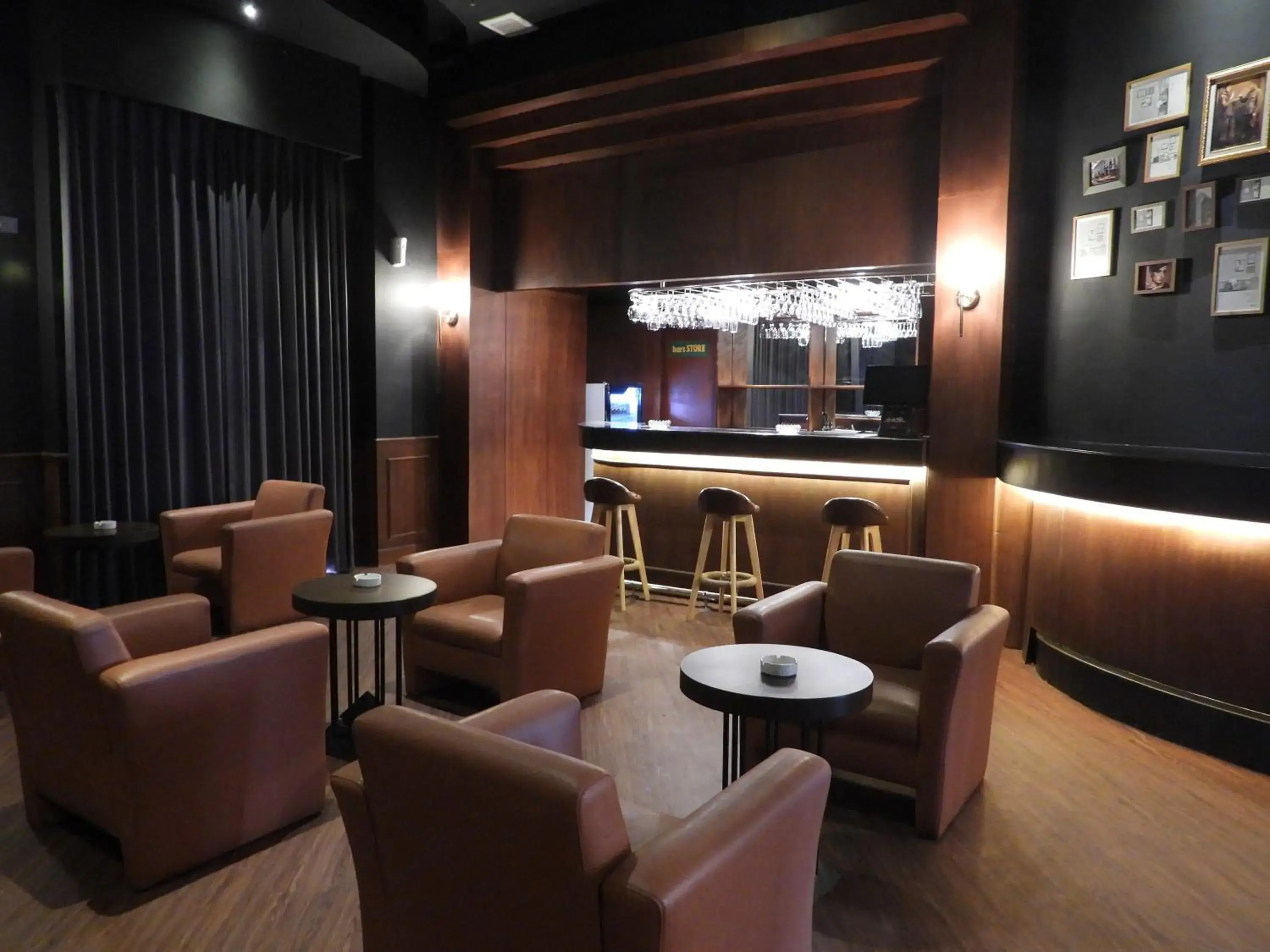 Lounge or bar, Lounge/Bar in Travellers Hotel Jakarta