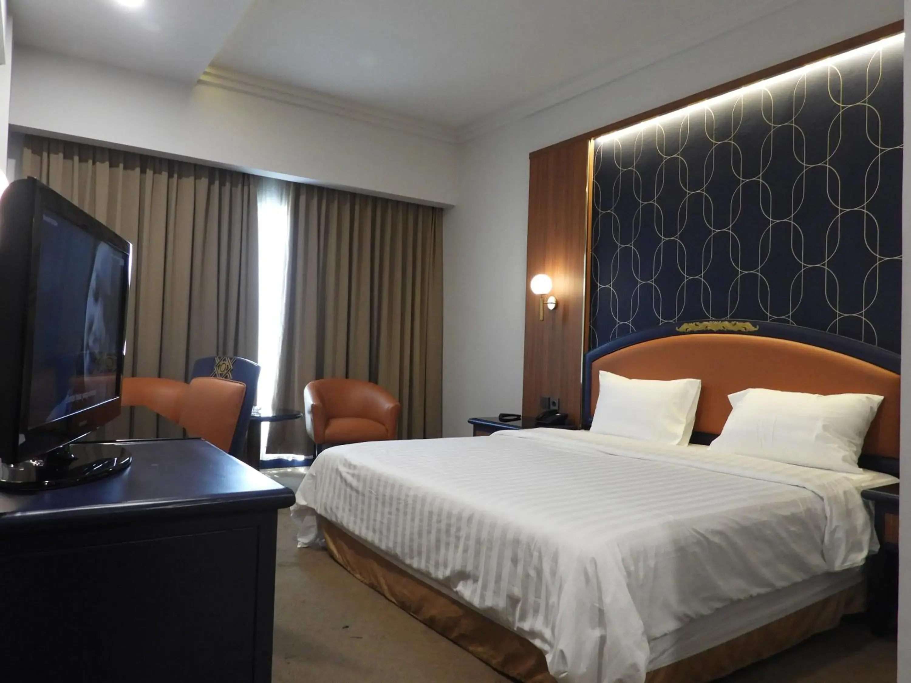 Photo of the whole room in Travellers Hotel Jakarta