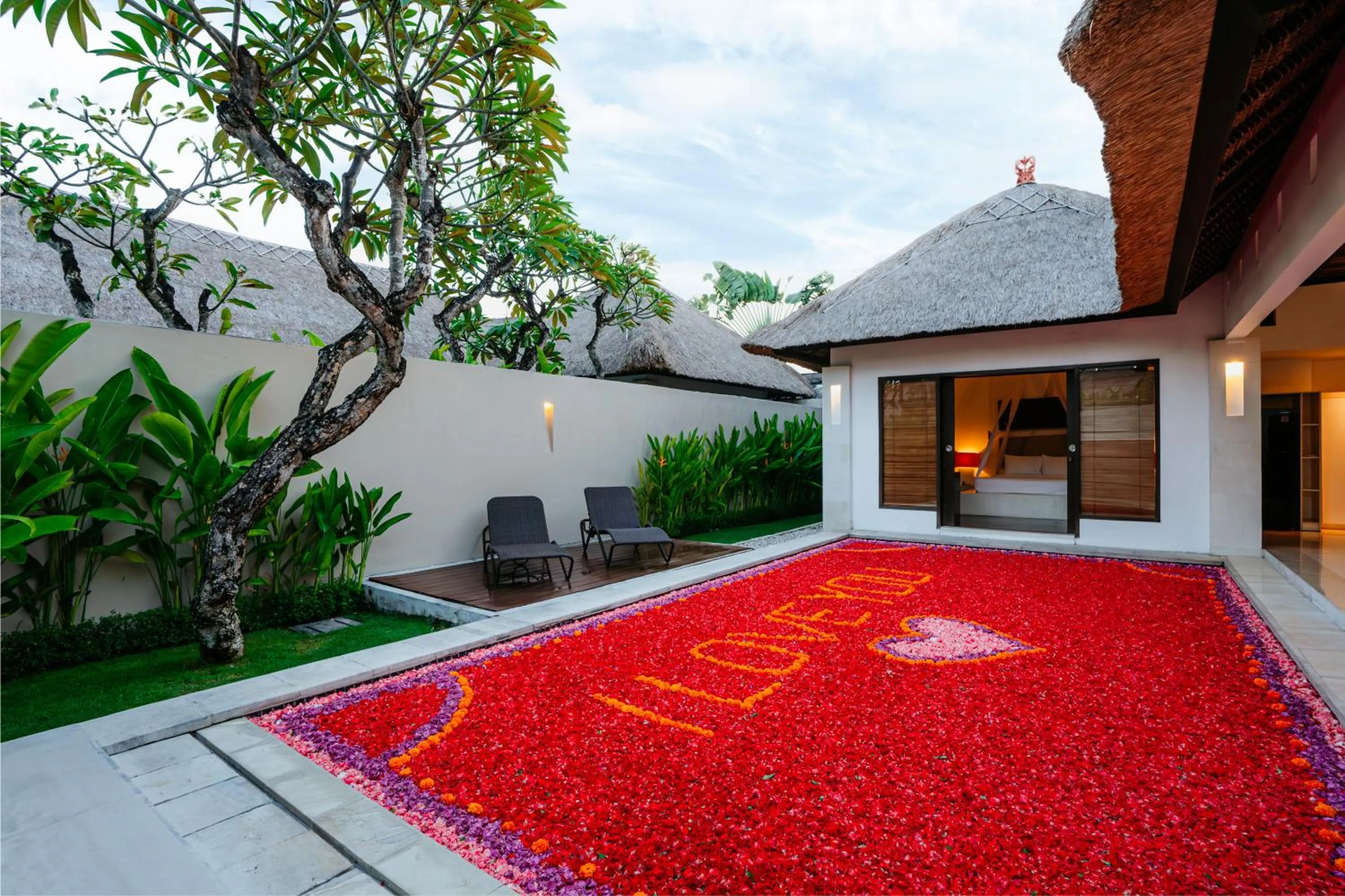 Swimming pool in Bvilla Spa