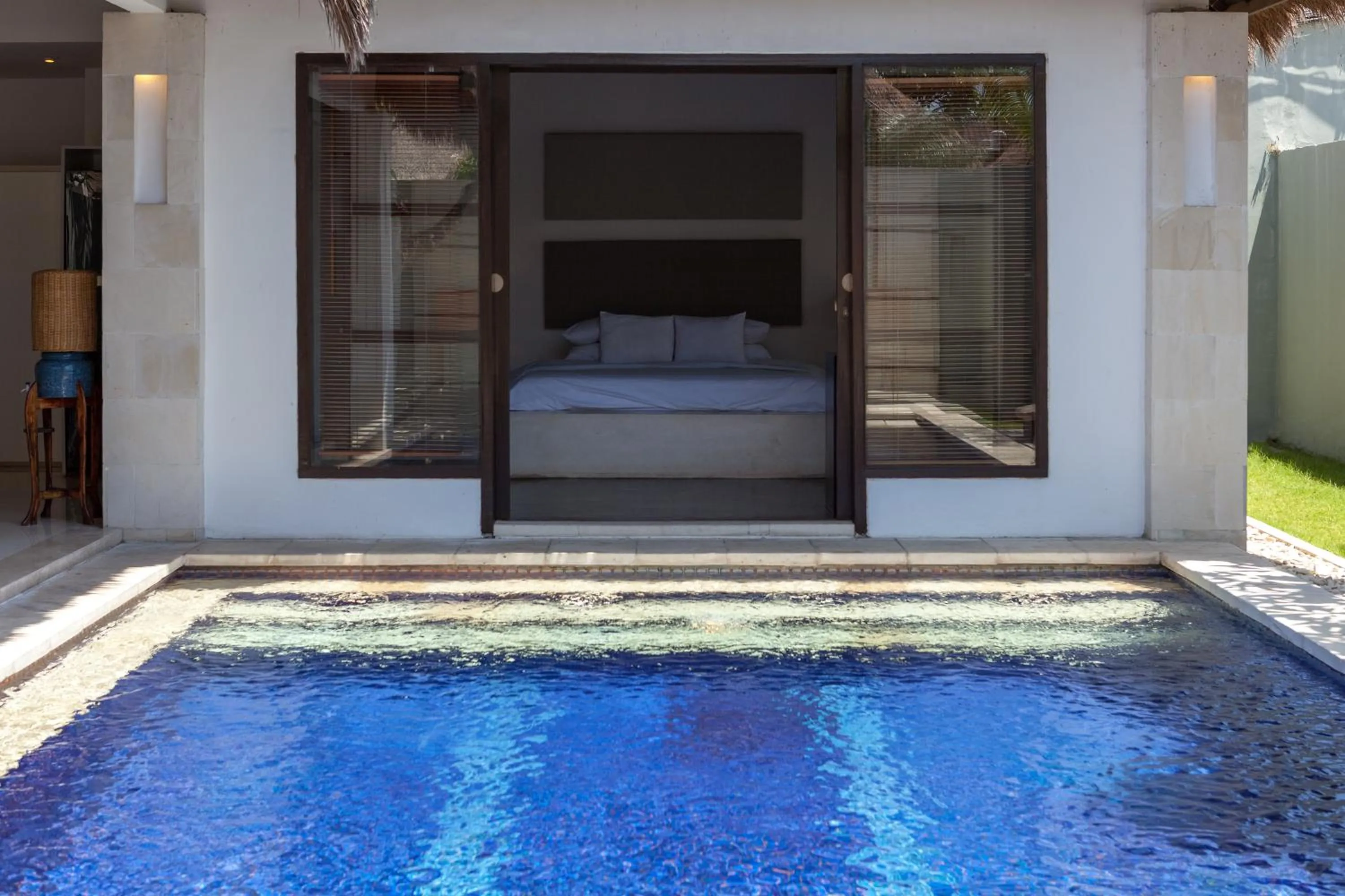 Swimming pool in Bvilla Spa