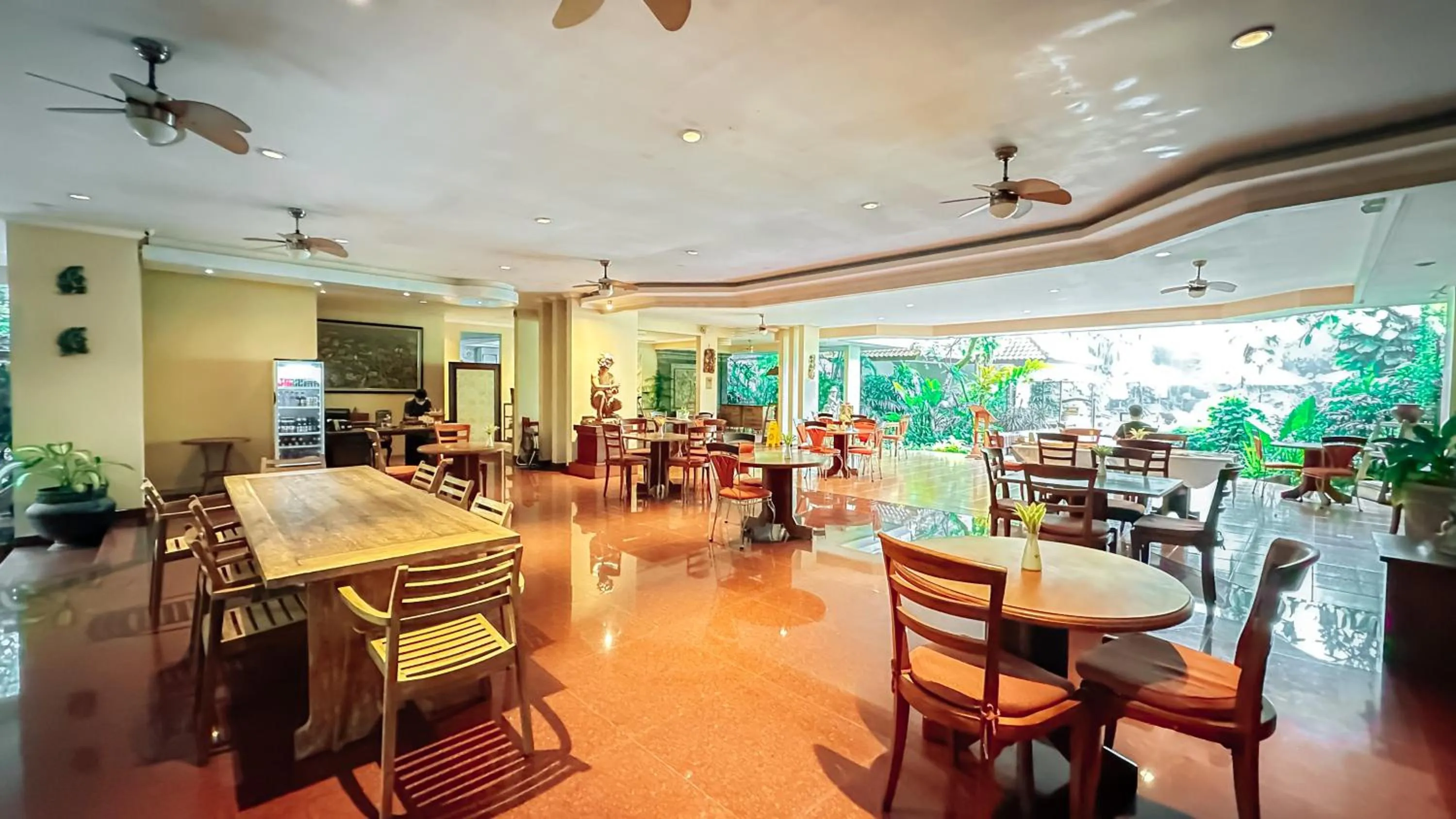 Restaurant/places to eat in Parigata Resorts and Spa