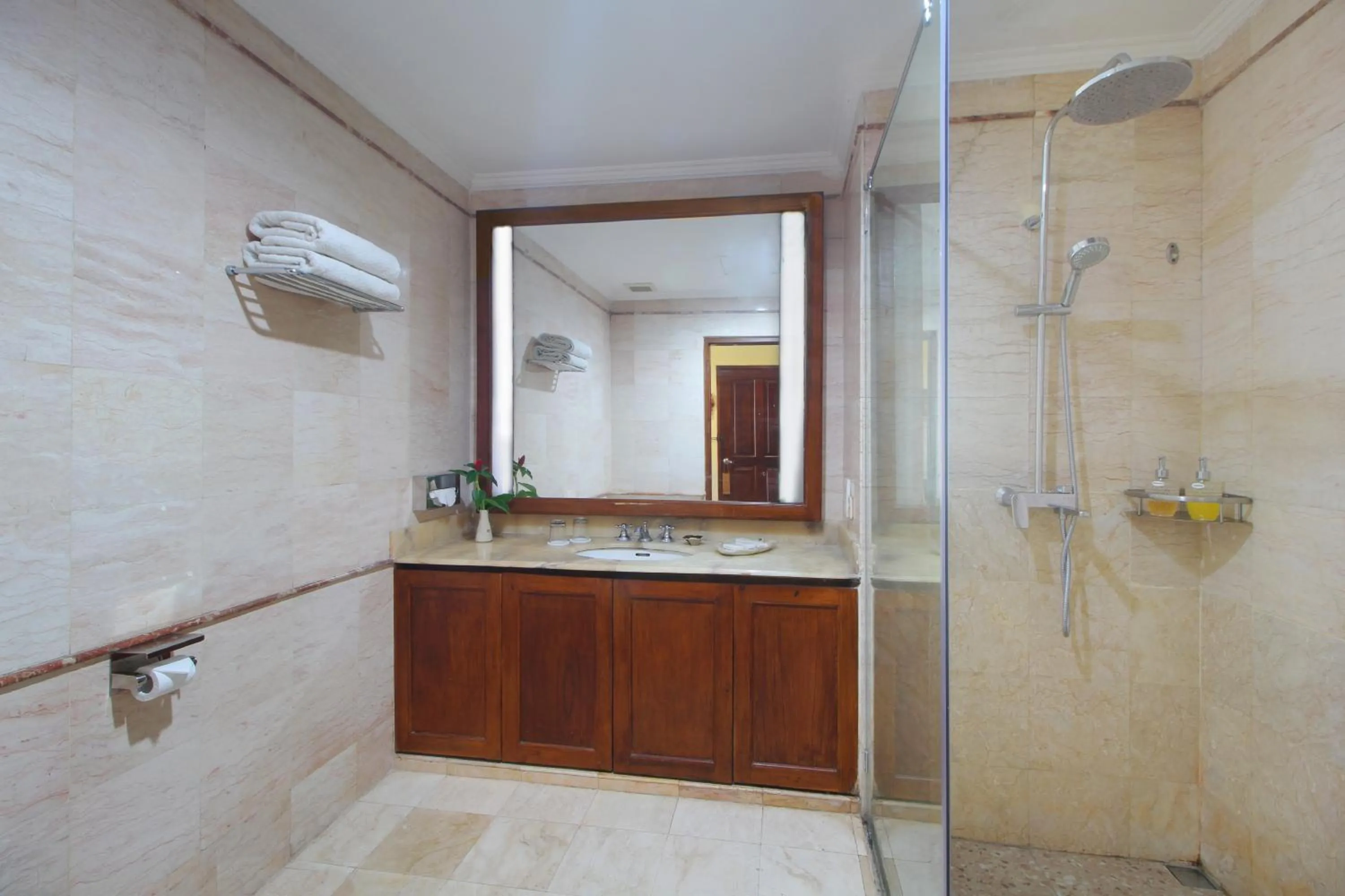 Bathroom in Parigata Resorts and Spa