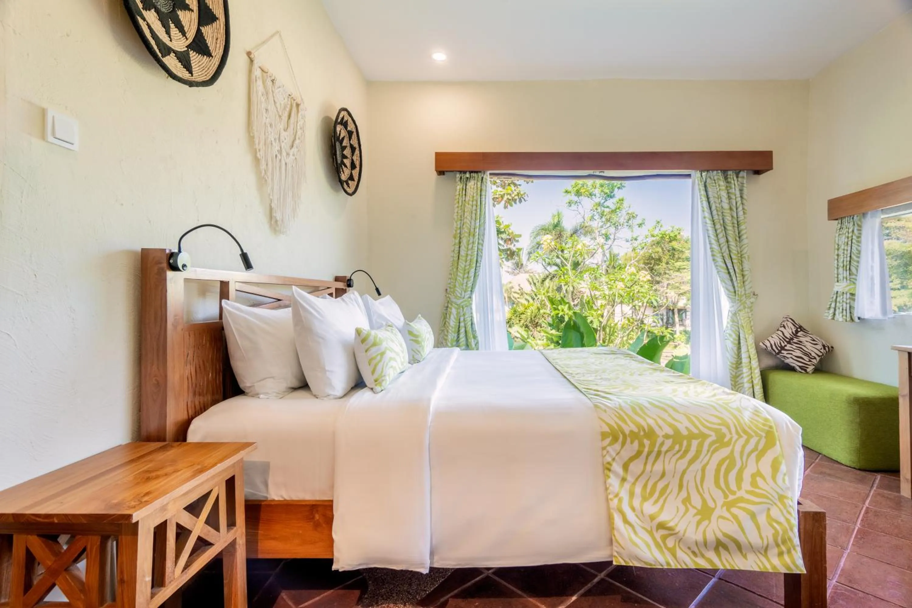 Bed in Mara River Safari Lodge Bali