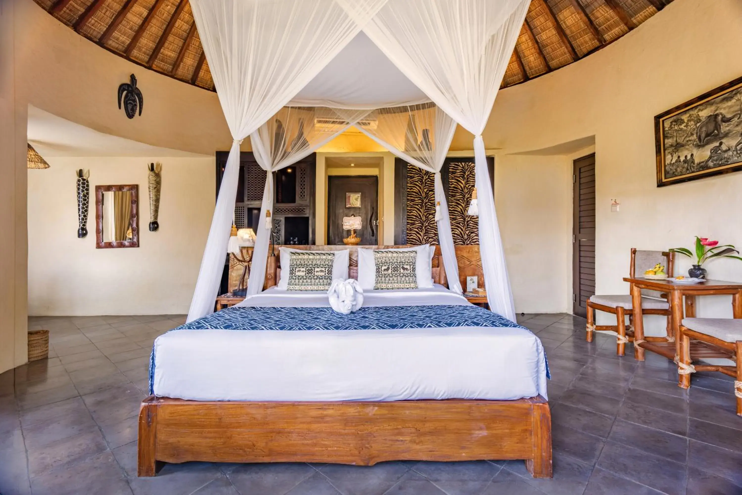 Bedroom, Bed in Mara River Safari Lodge Bali Bedroom, Bed in Mara River Safari Lodge Bali