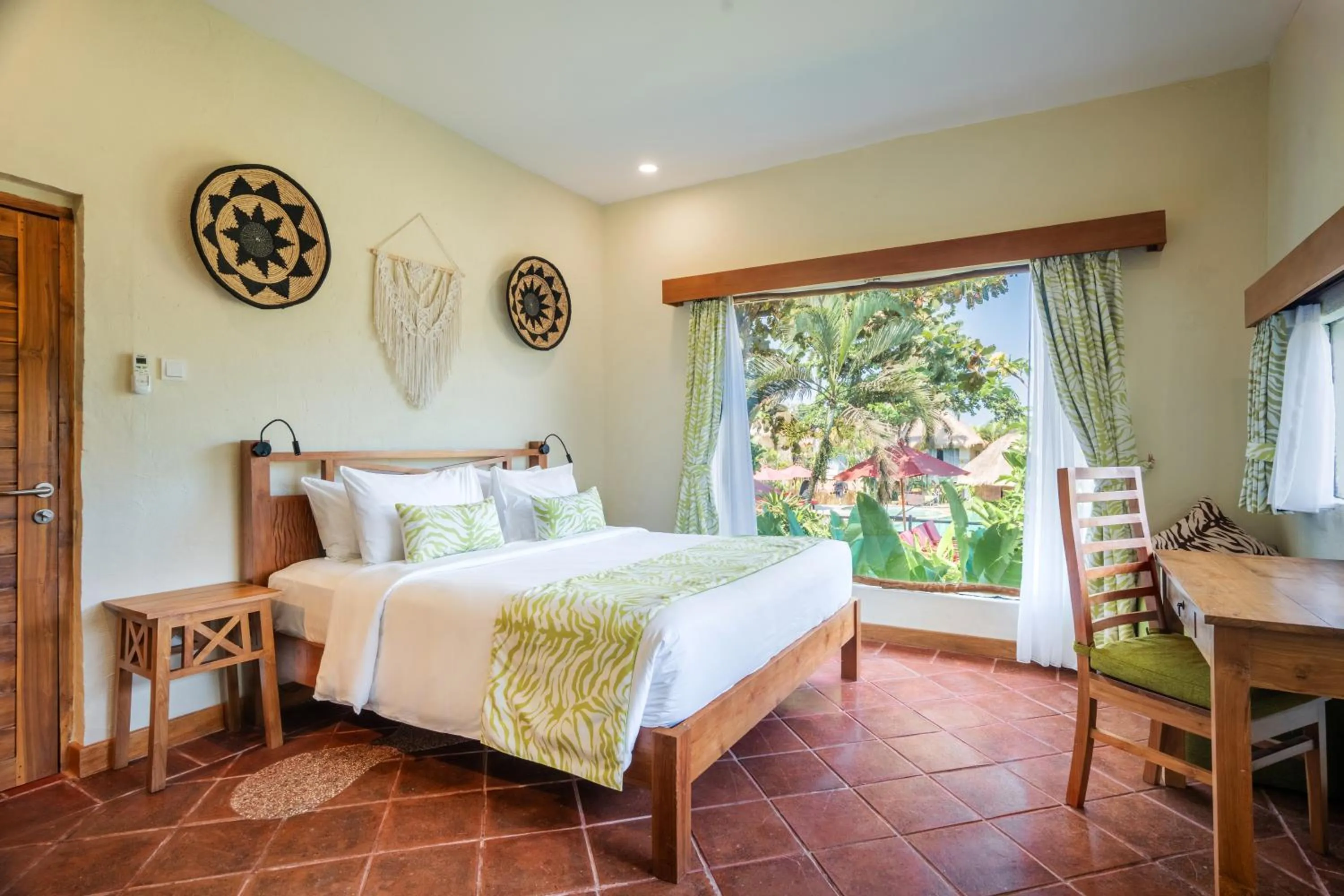 Bed in Mara River Safari Lodge Bali