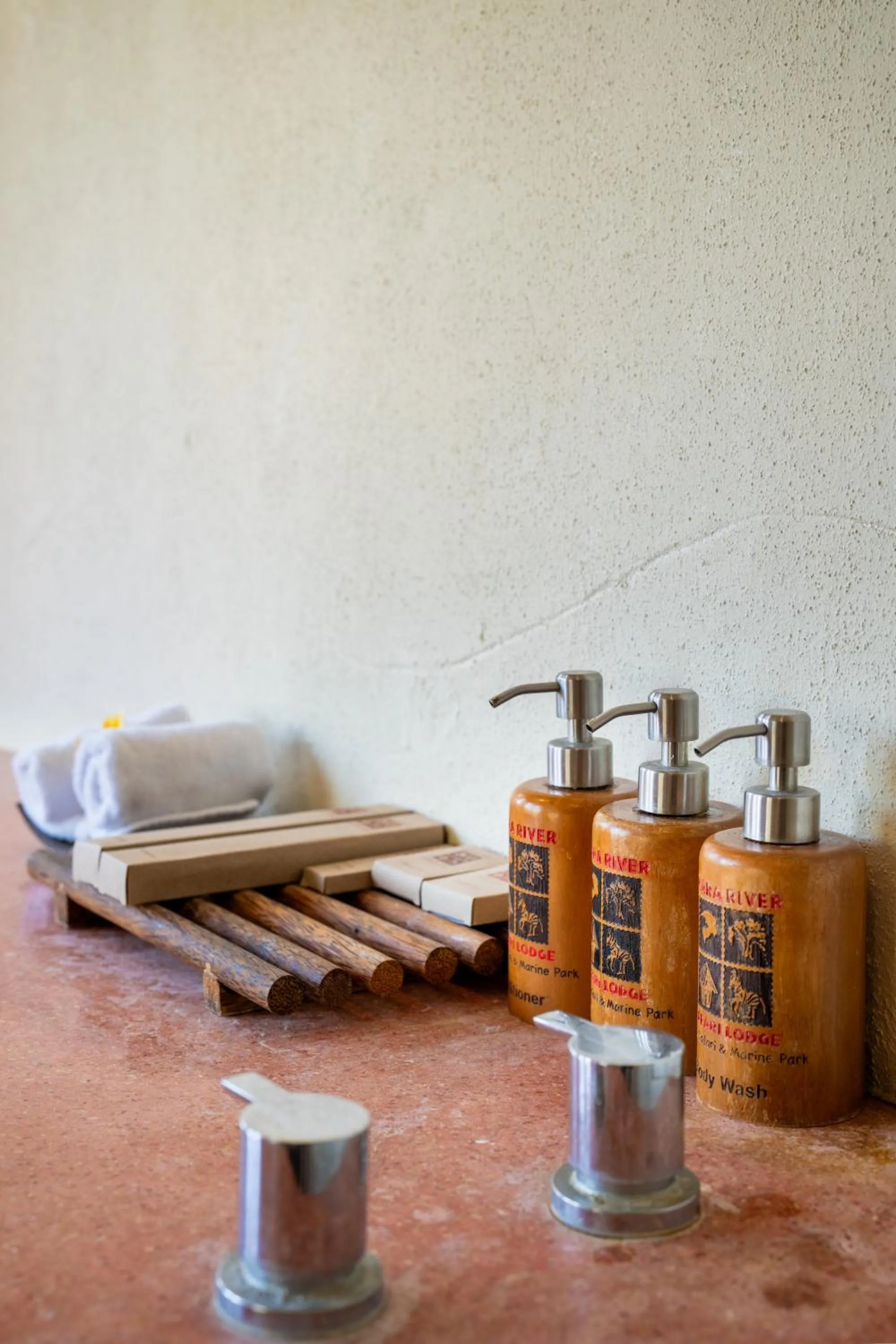 Toilet in Mara River Safari Lodge Bali
