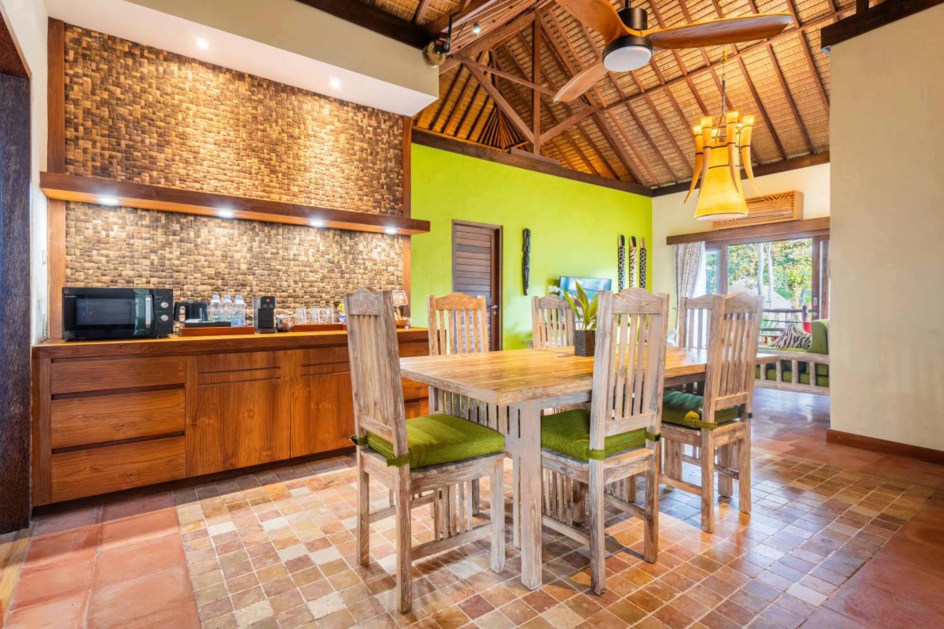 Kitchen or kitchenette in Mara River Safari Lodge Bali