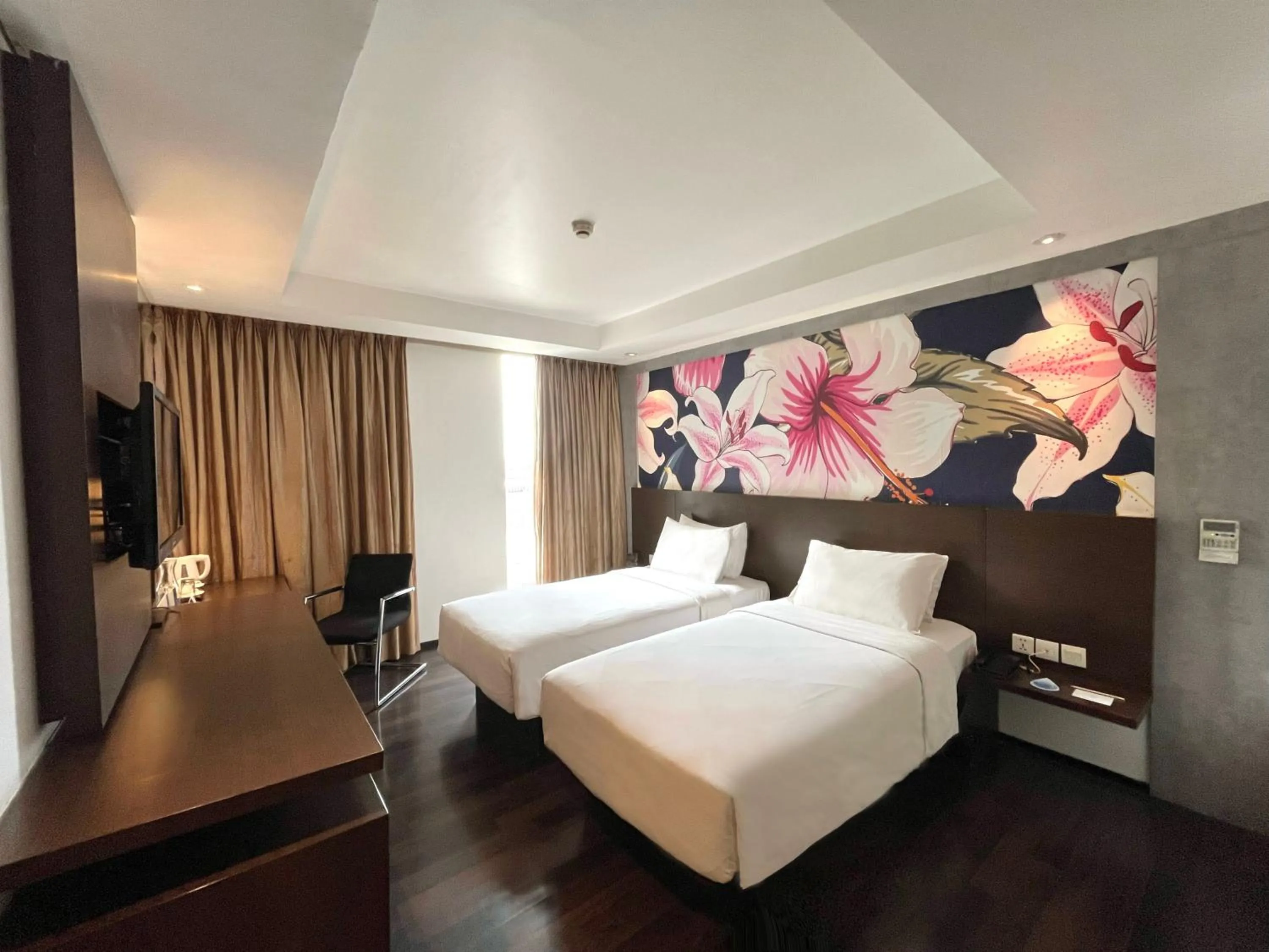 Bedroom, Bed in Akmani Hotel Jakarta