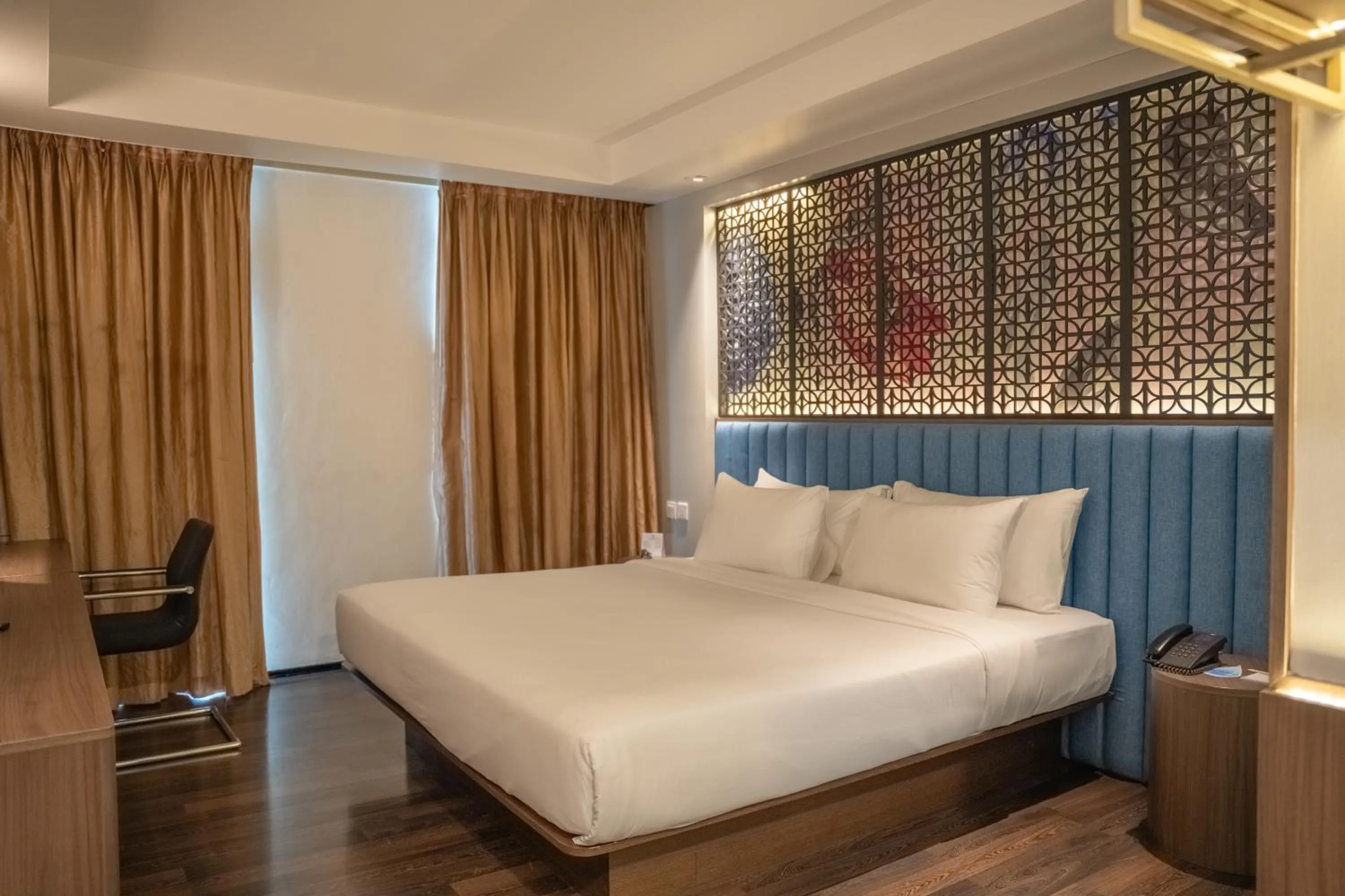 Bedroom, Bed in Akmani Hotel Jakarta