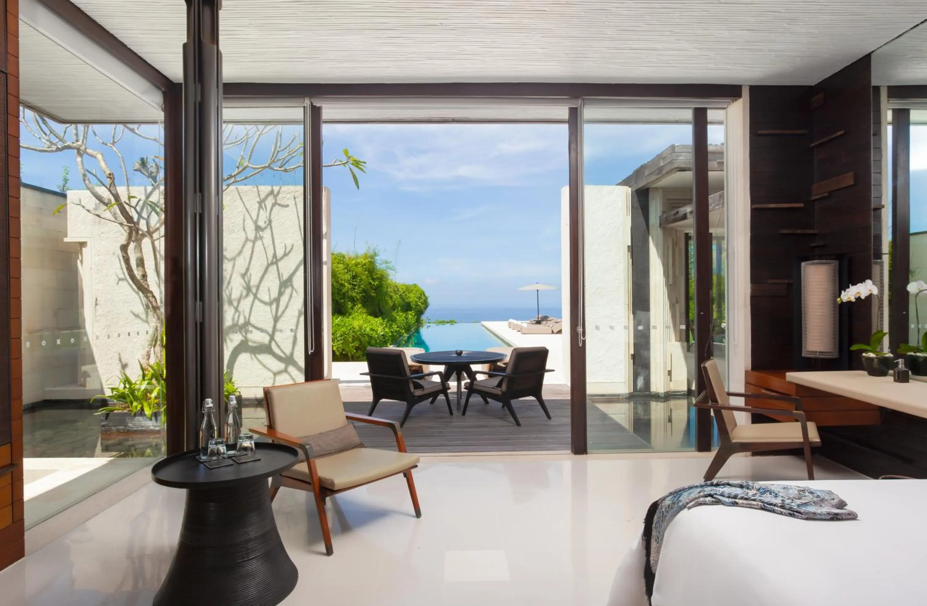 Bedroom in Alila Villas Uluwatu