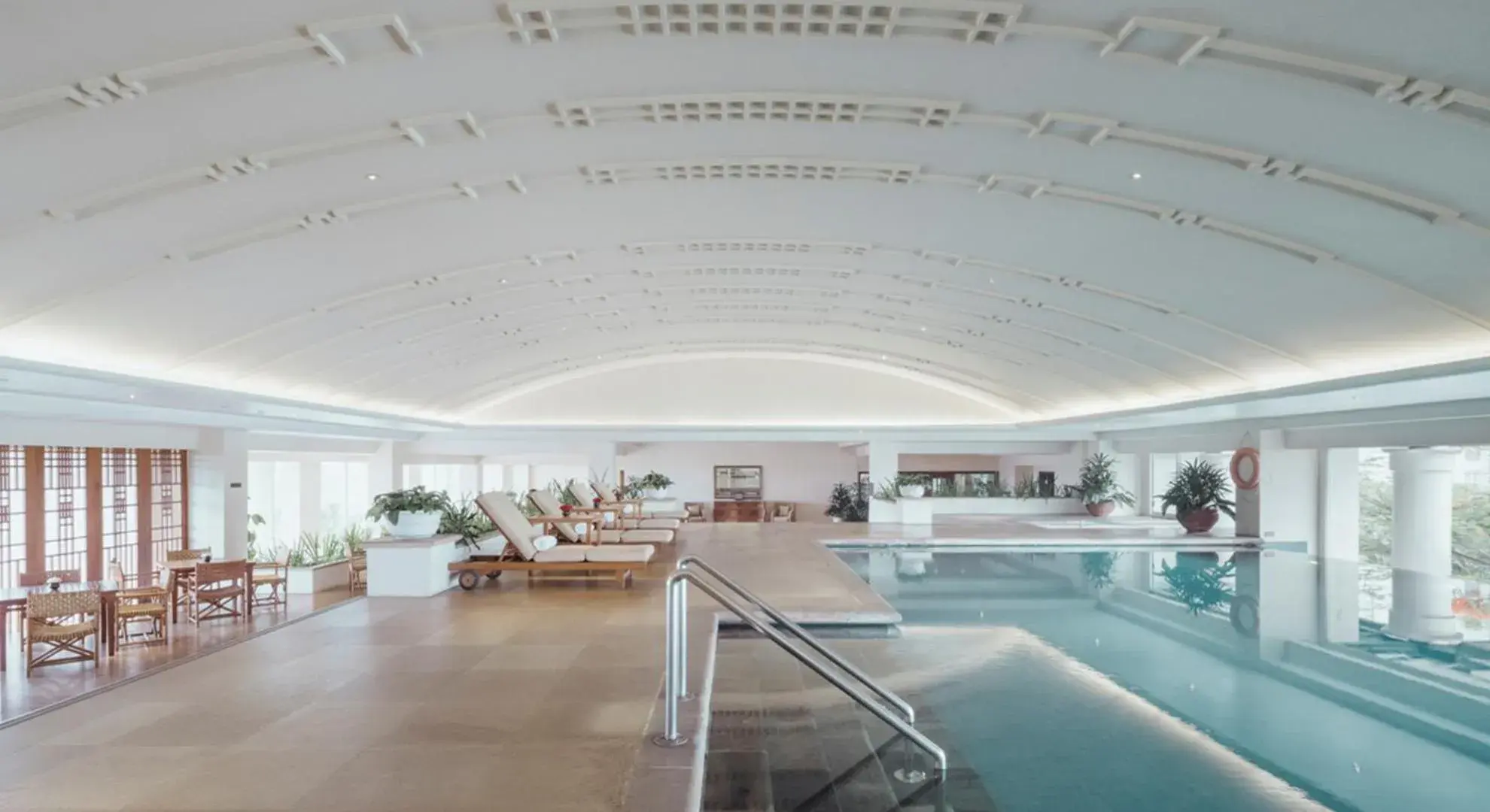 Swimming pool in The Dharmawangsa Jakarta Swimming pool in The Dharmawangsa Jakarta