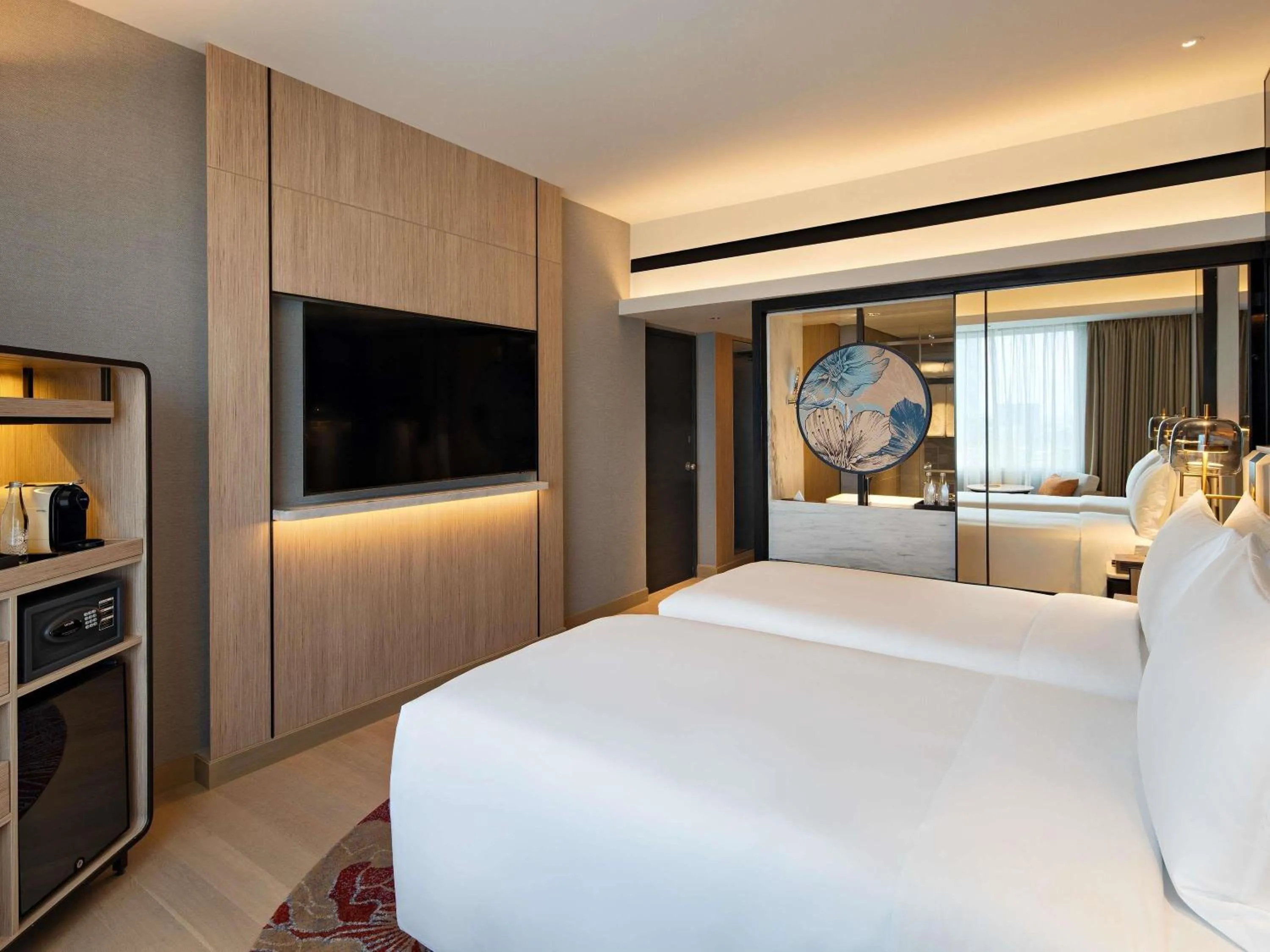 Bedroom, Bed in Mövenpick Hotel Jakarta City Centre