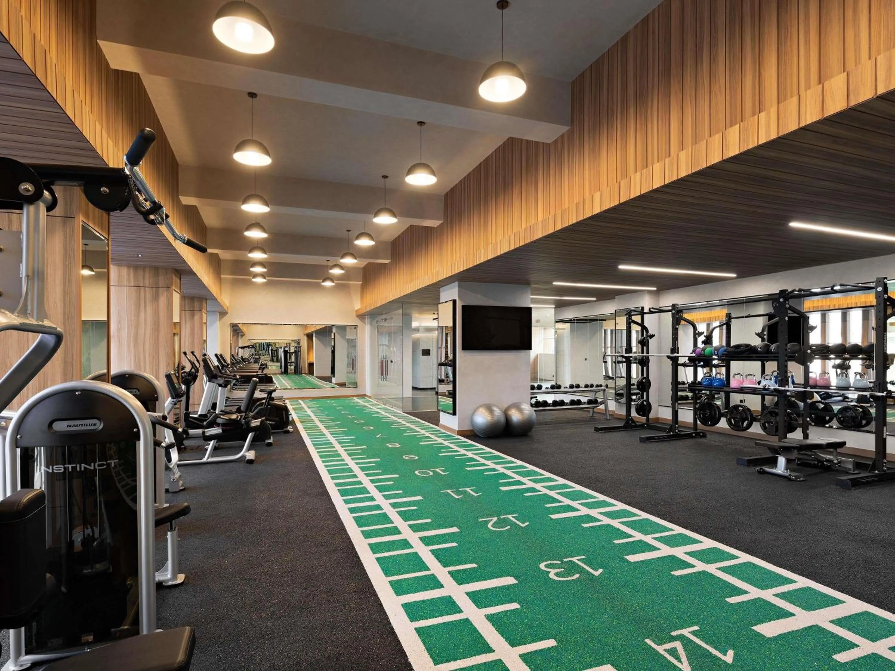 Fitness centre/facilities in Mövenpick Hotel Jakarta City Centre
