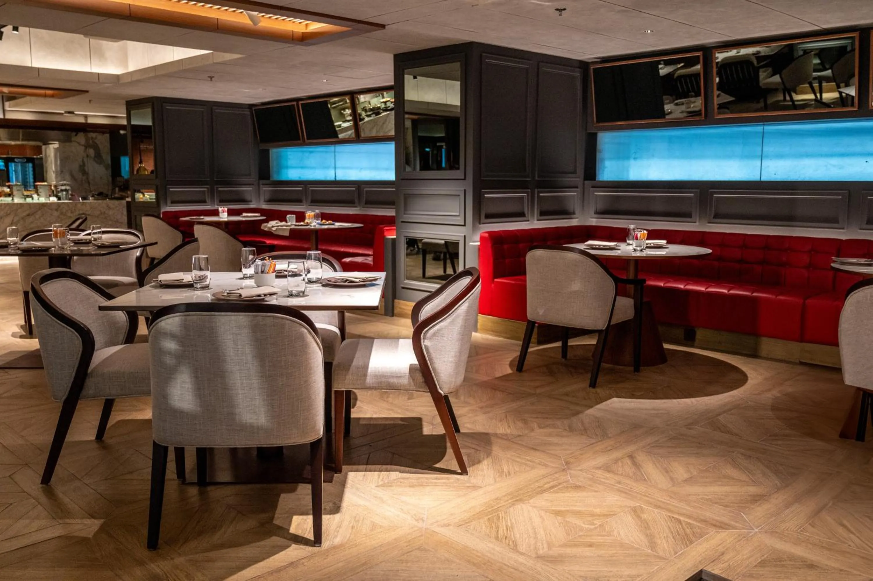 Restaurant/places to eat in Mövenpick Hotel Jakarta City Centre