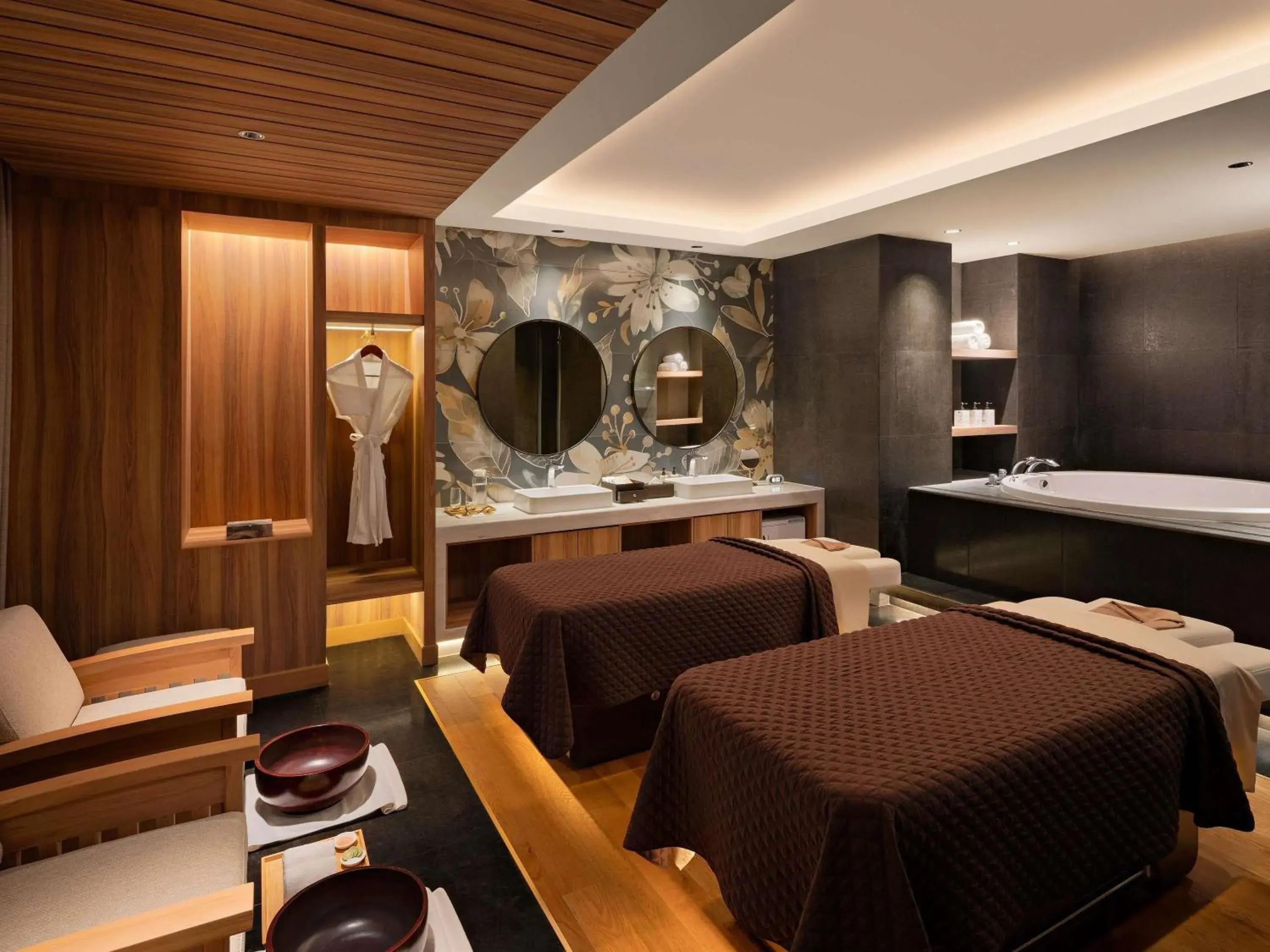 Spa and wellness centre/facilities in Mövenpick Hotel Jakarta City Centre Spa and wellness centre/facilities in Mövenpick Hotel Jakarta City Centre