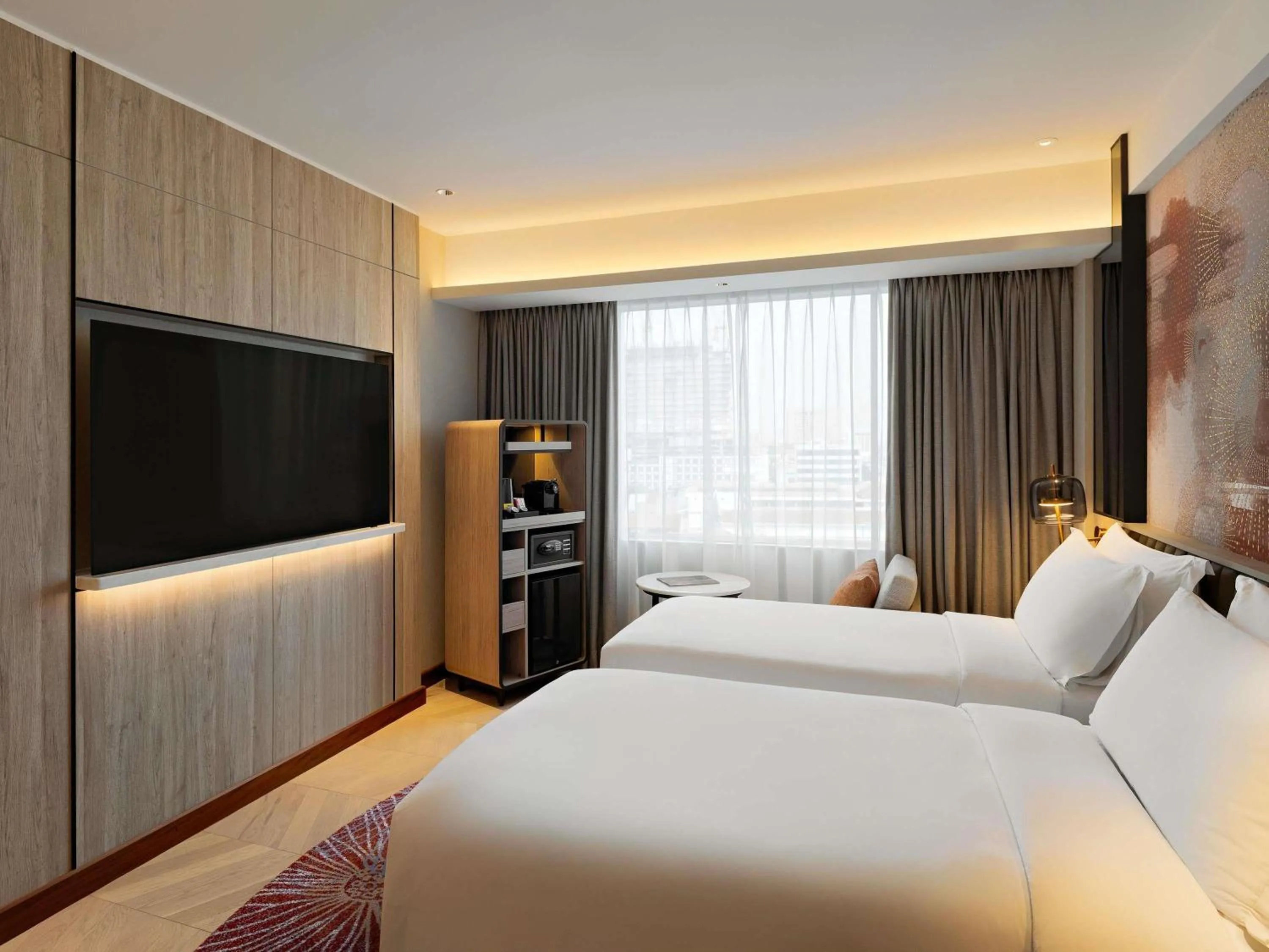 Bedroom, Bed in Mövenpick Hotel Jakarta City Centre