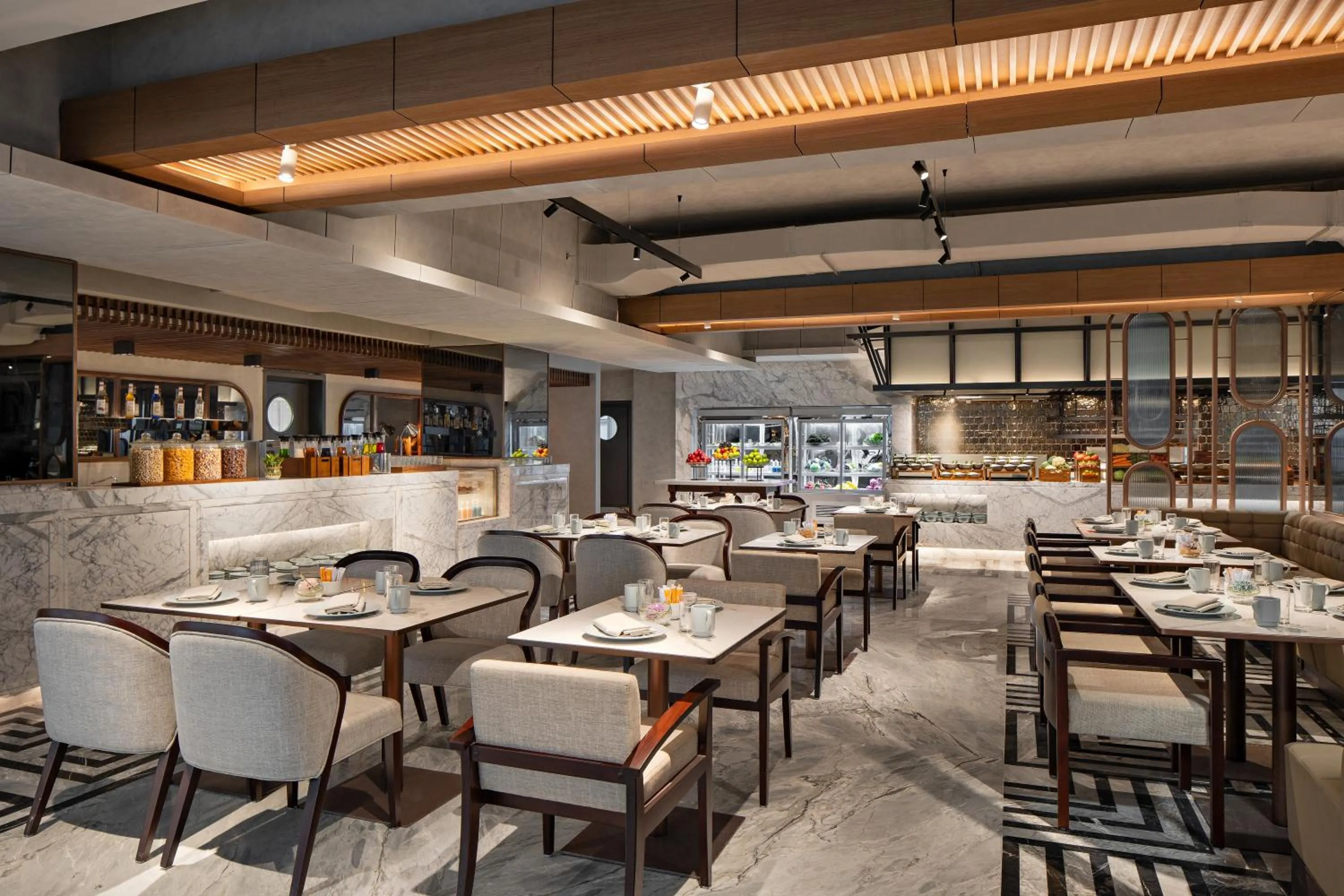 Restaurant/places to eat in Mövenpick Hotel Jakarta City Centre