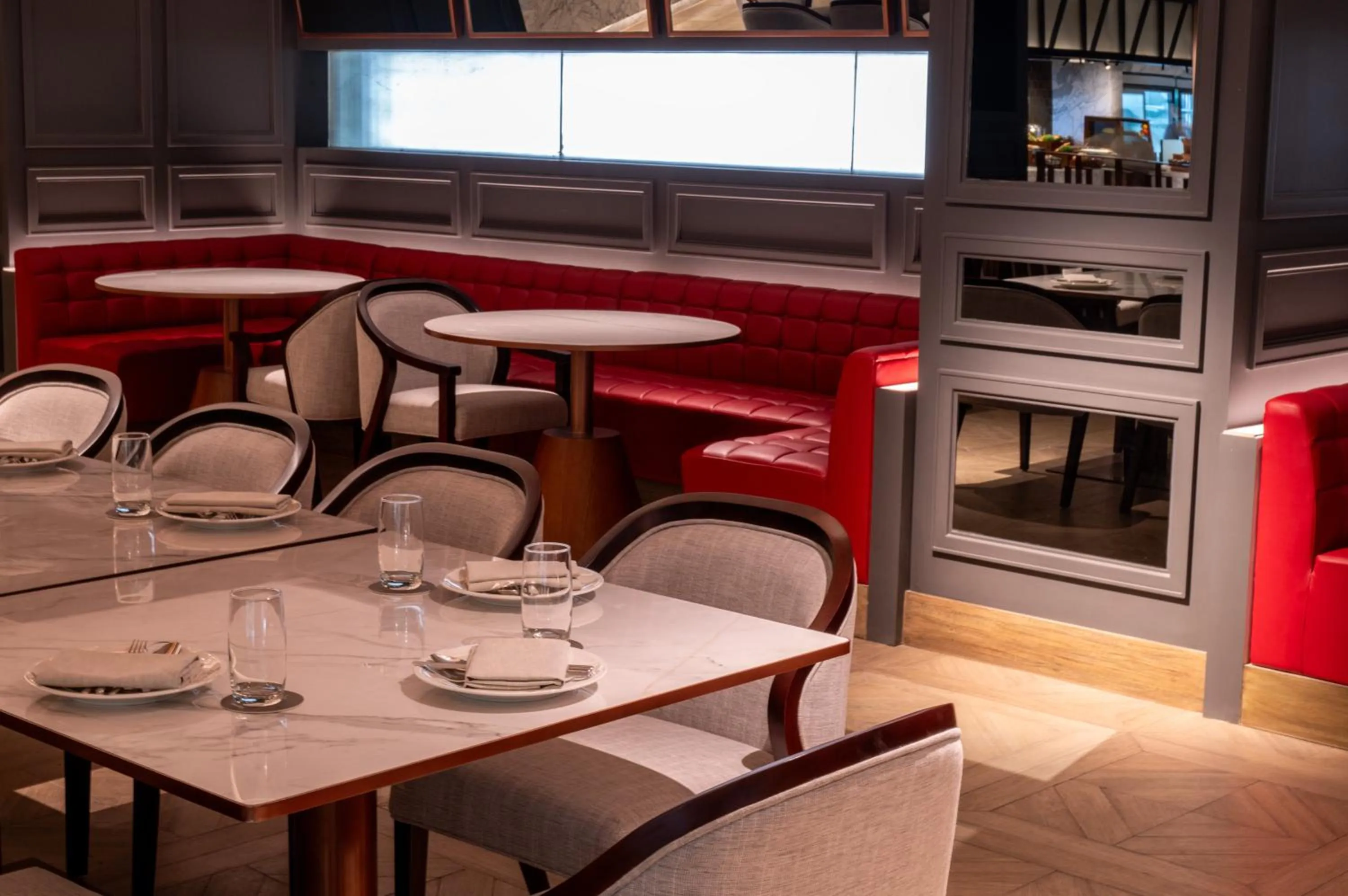 Restaurant/places to eat in Mövenpick Hotel Jakarta City Centre