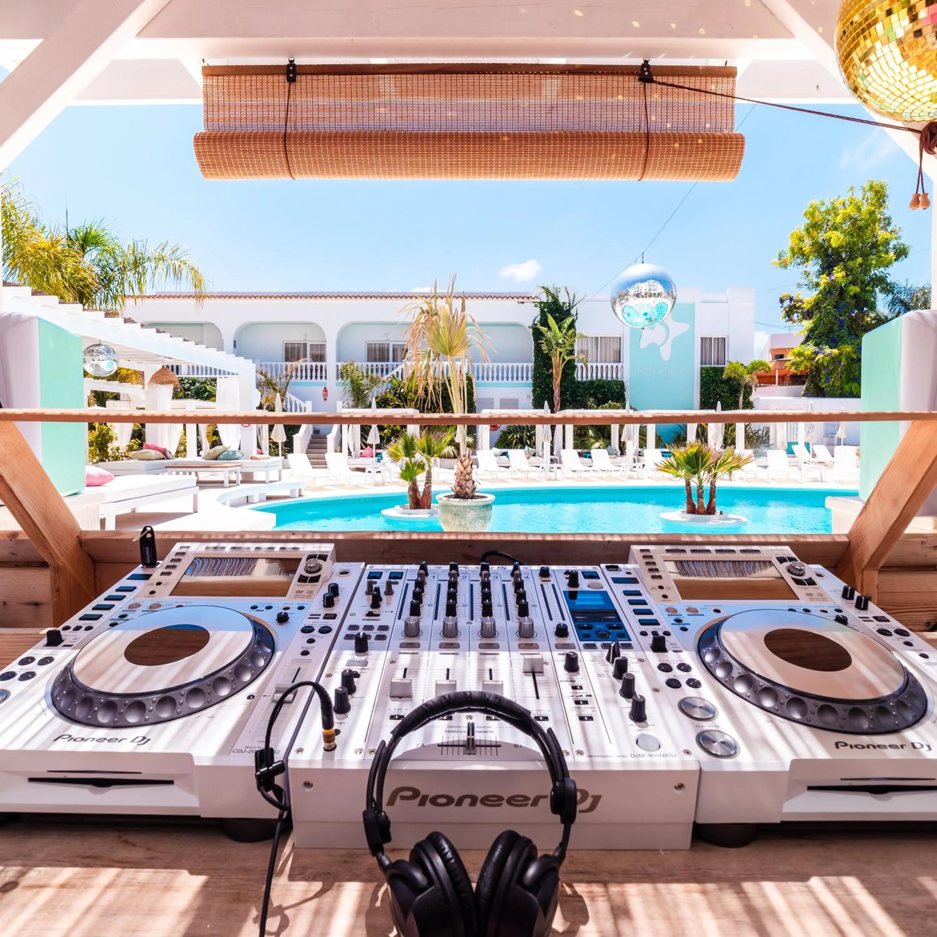 Swimming pool in Beach Star Ibiza