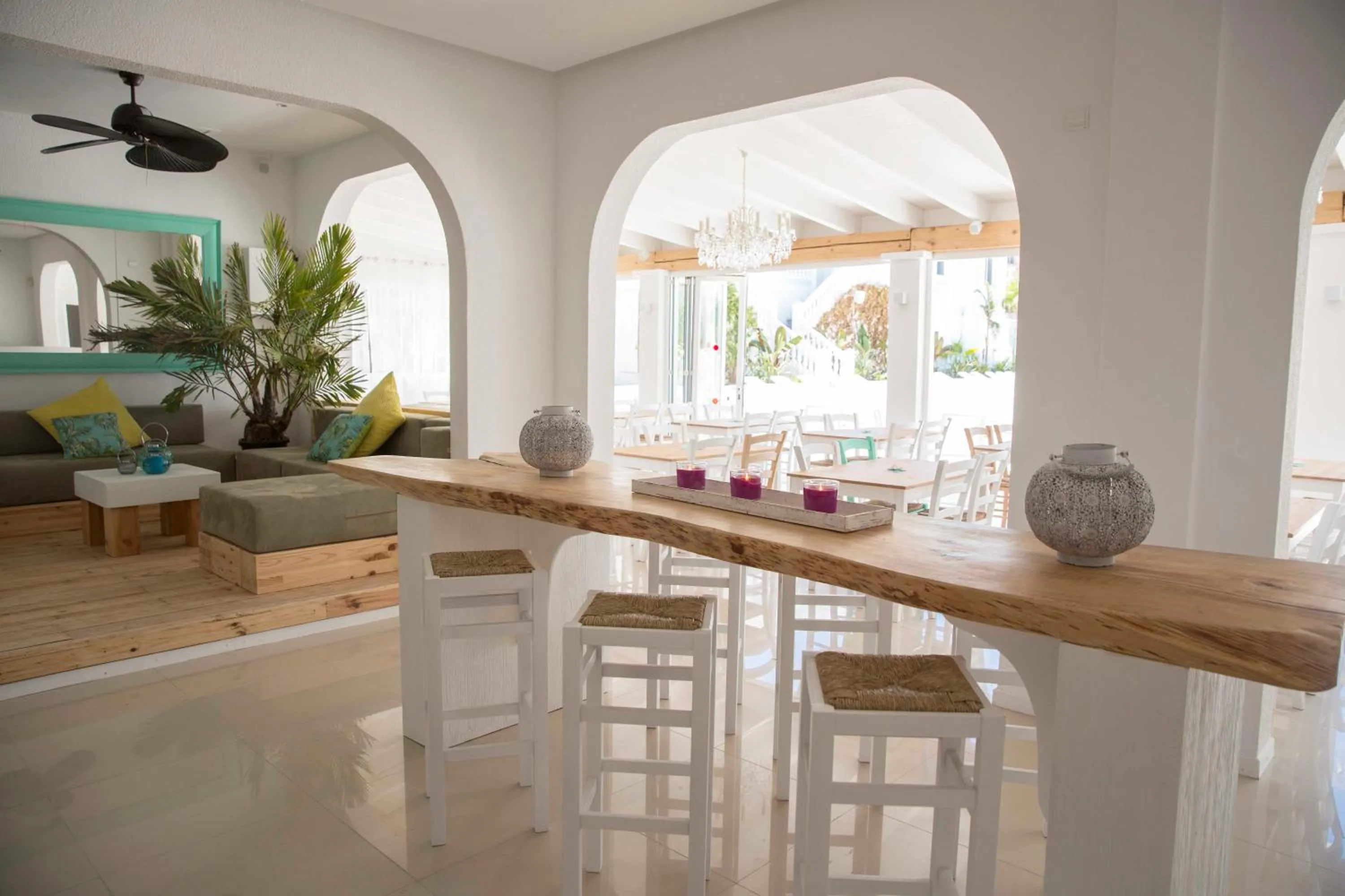 Area and facilities in Beach Star Ibiza