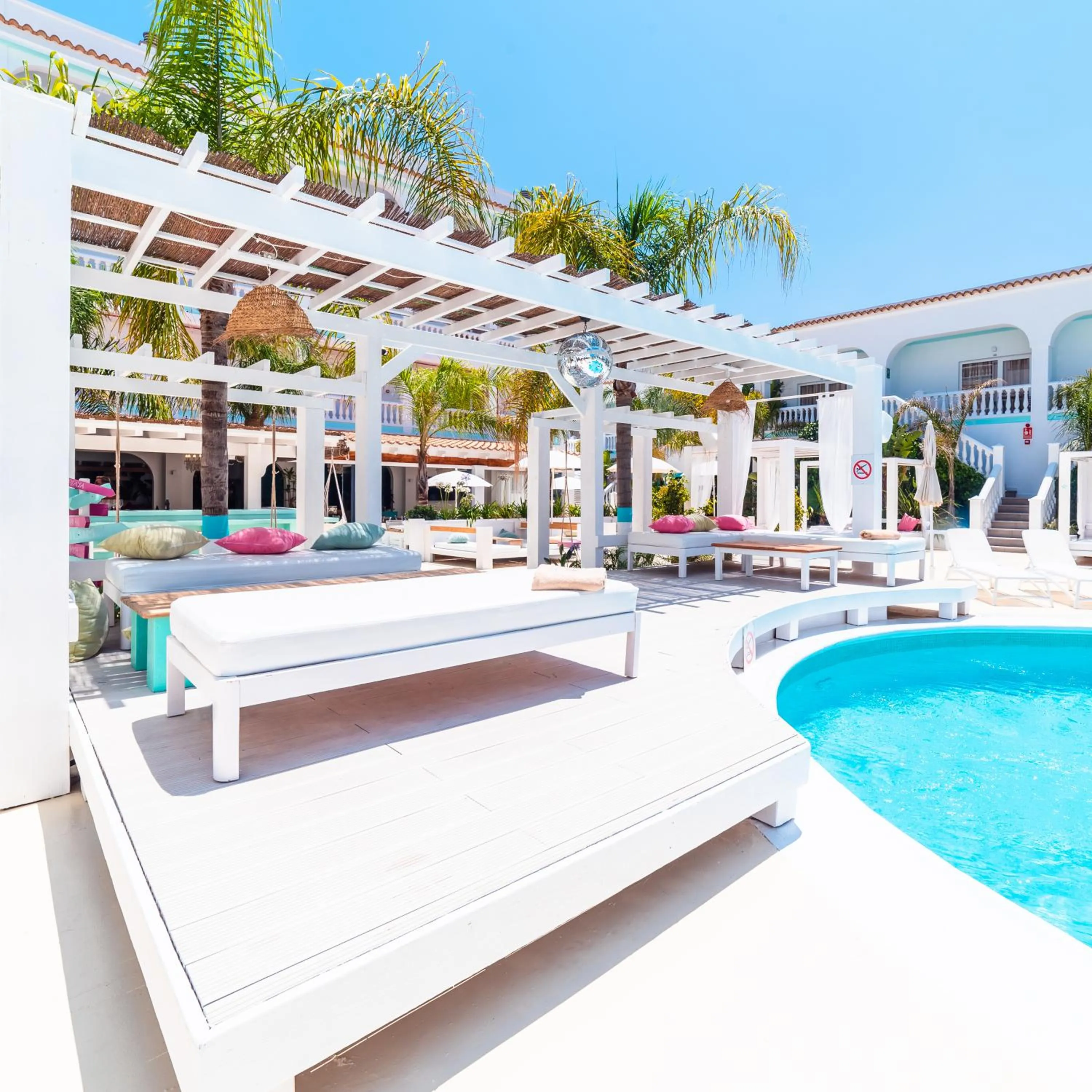 Restaurant/places to eat in Beach Star Ibiza