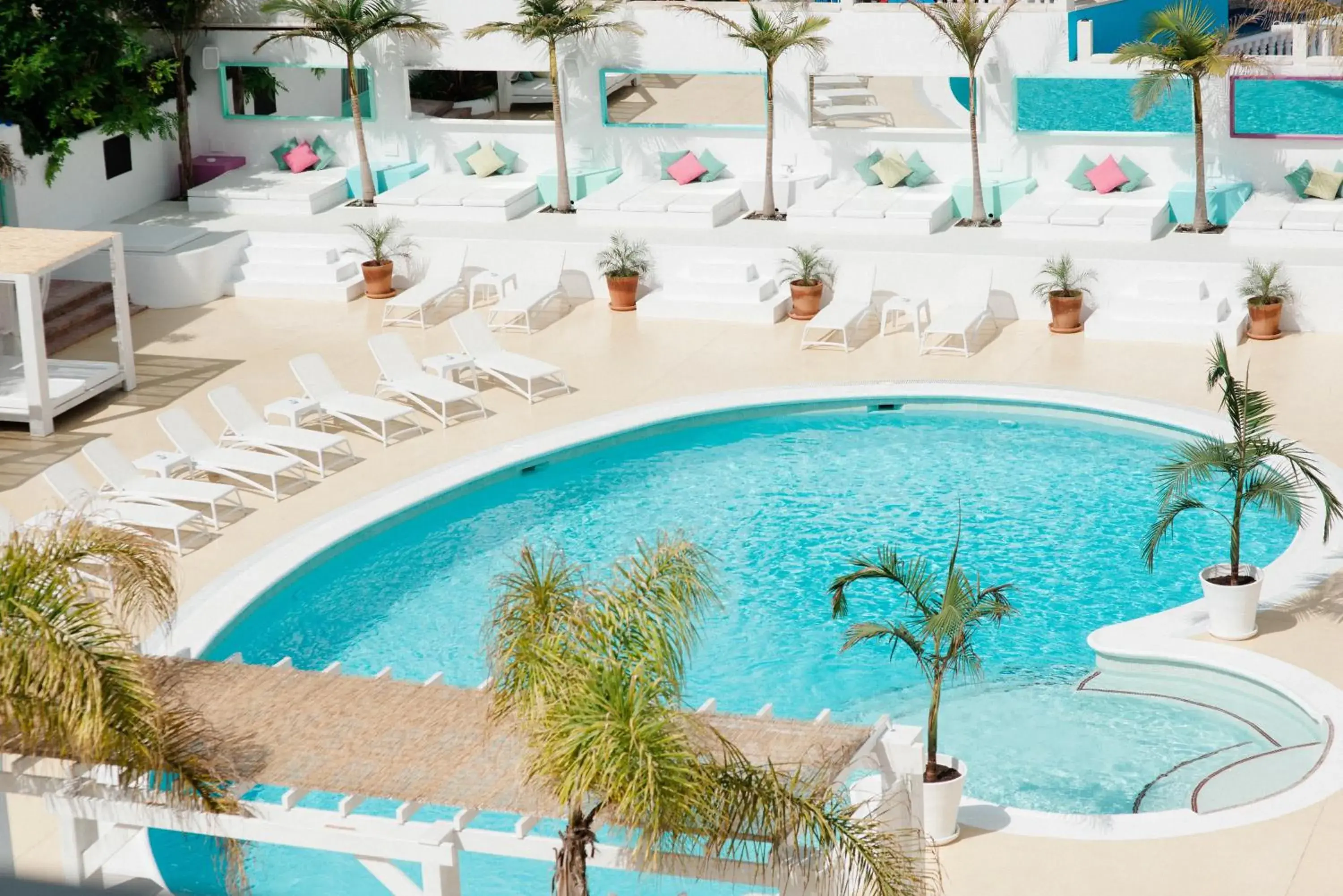 ENDLSS BEACH & DISCO HOTEL IBIZA Adults Only ENDLSS BEACH & DISCO HOTEL IBIZA Adults Only