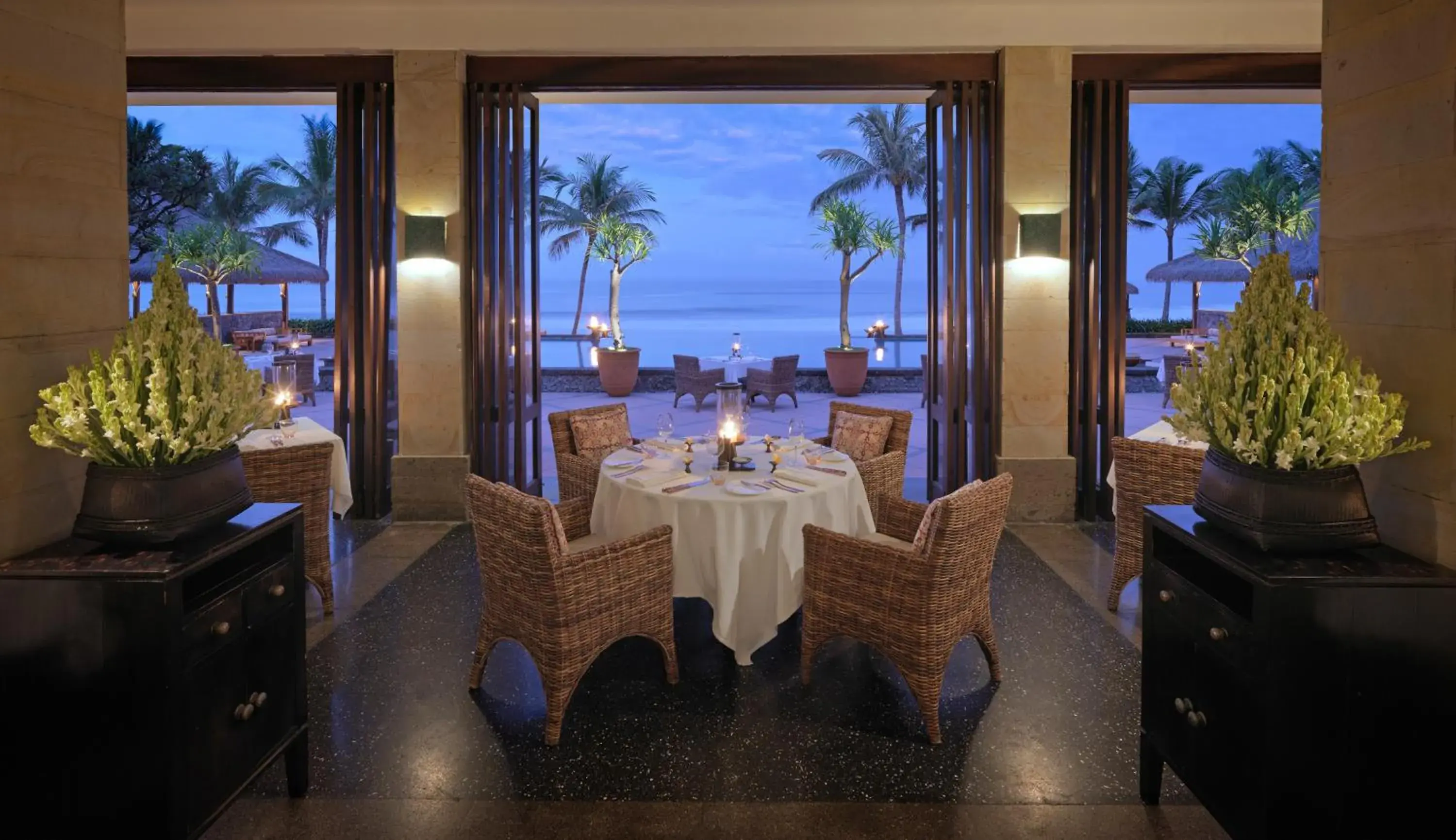 Restaurant/places to eat in The Legian Seminyak, Bali Restaurant/places to eat in The Legian Seminyak, Bali