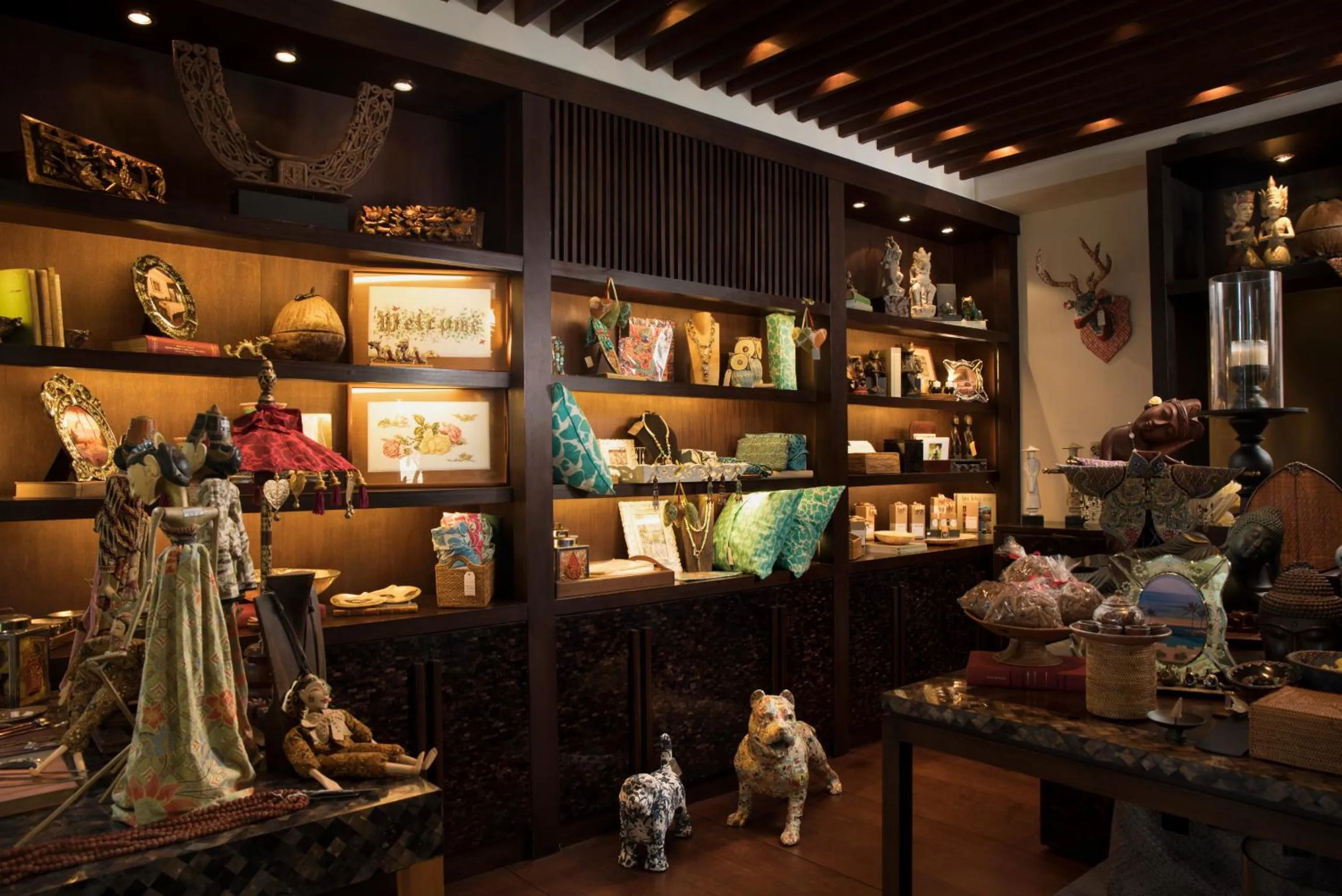 On-site shops in The Legian Seminyak, Bali