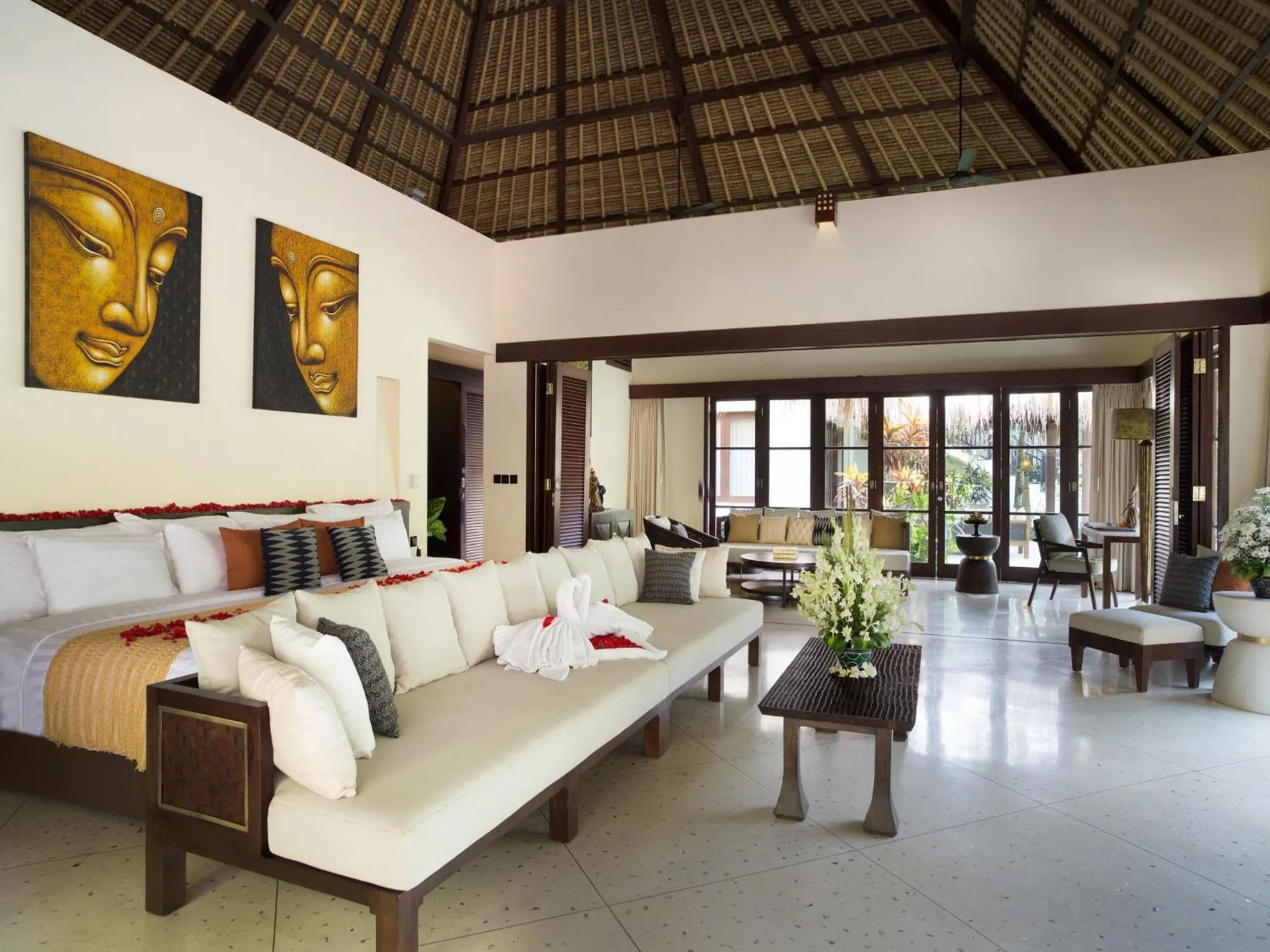 Living room in Hanging Gardens of Bali