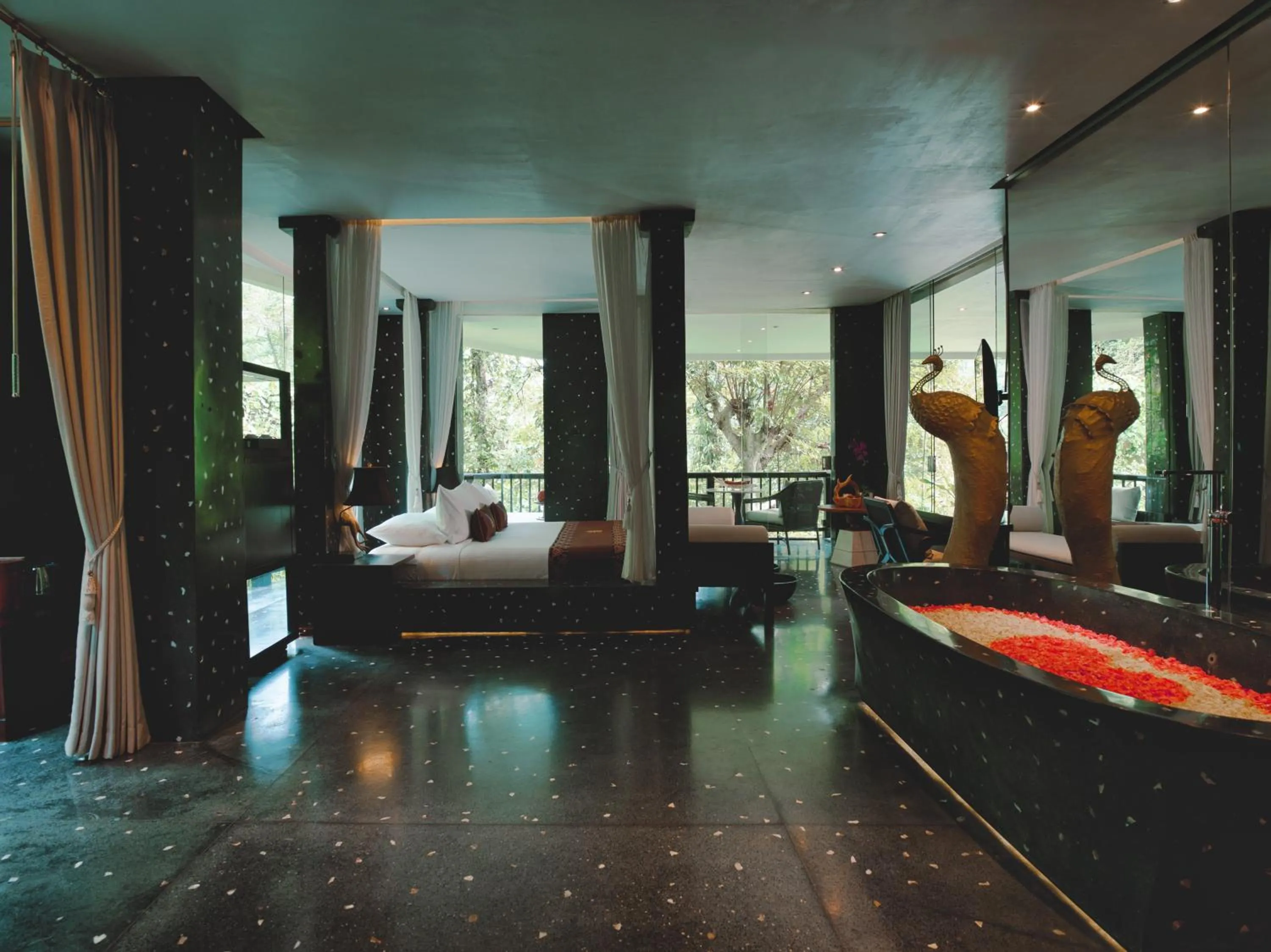 Bed in Hanging Gardens of Bali