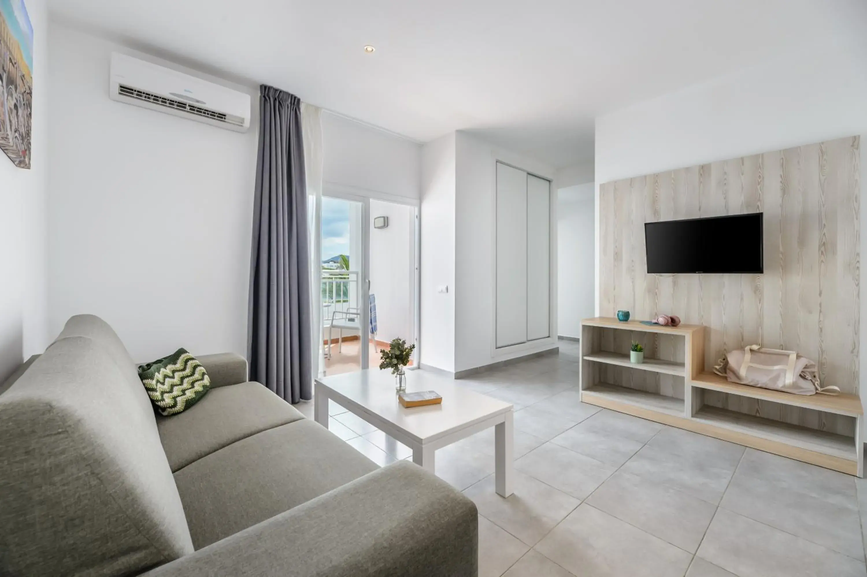 One-Bedroom Apartment (4 Adults) in Aparthotel Vibra Club Maritim One-Bedroom Apartment (4 Adults) in Aparthotel Vibra Club Maritim