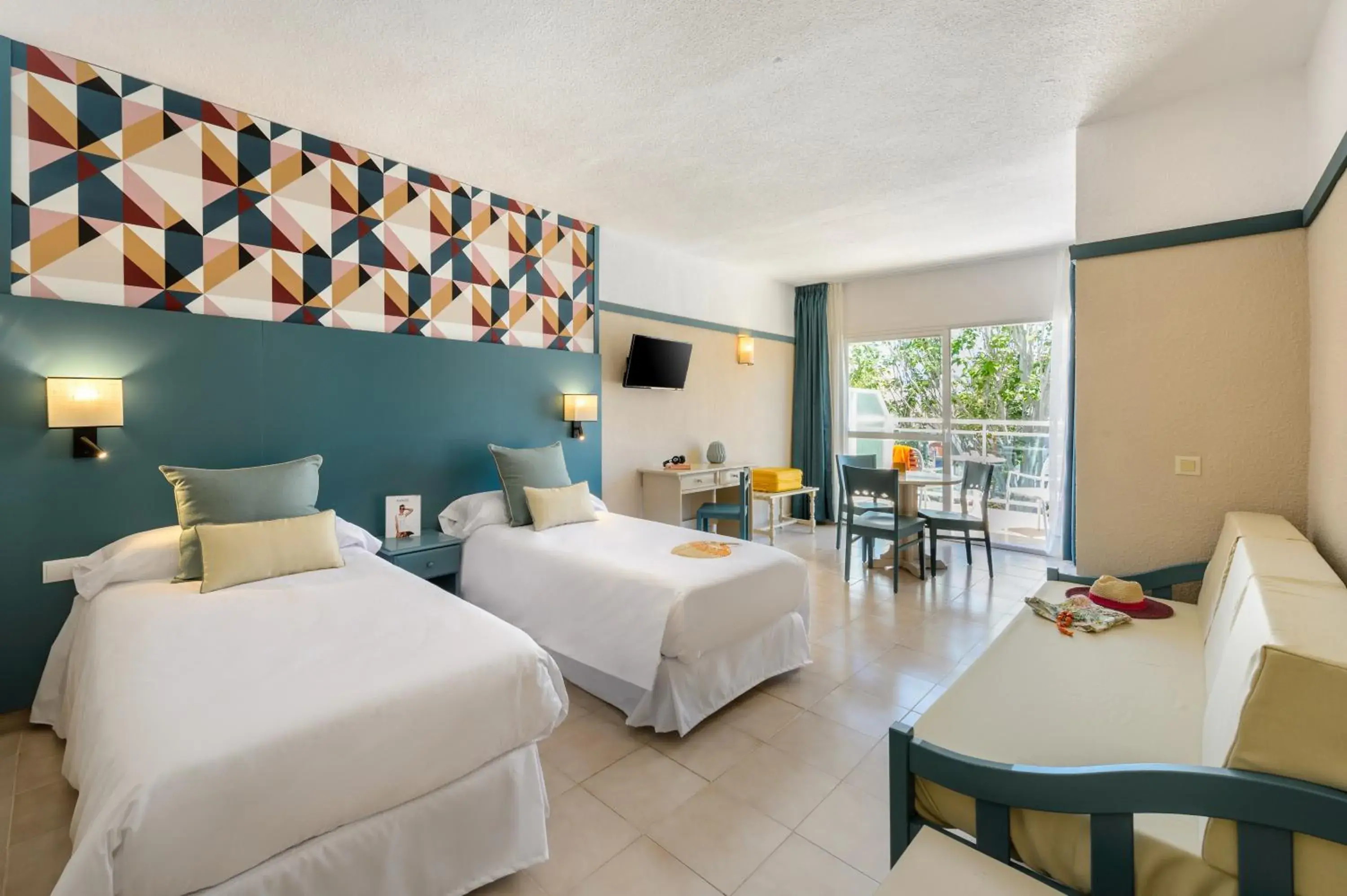 Photo of the whole room, Bed in Aparthotel Vibra Club Maritim Photo of the whole room, Bed in Aparthotel Vibra Club Maritim