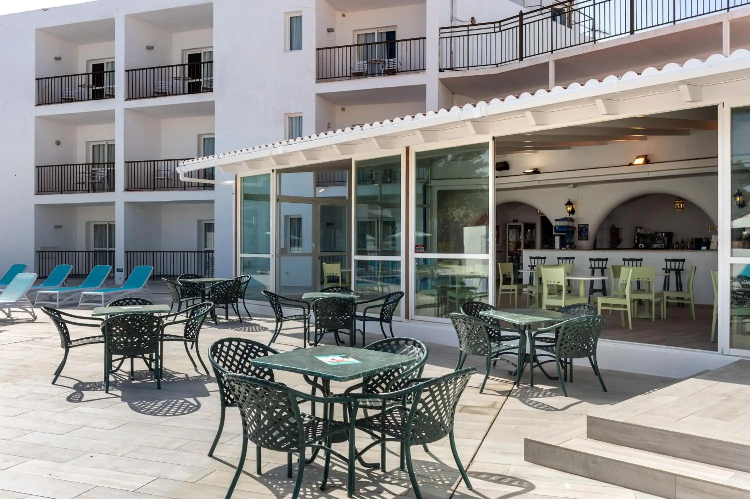 Lounge or bar in Aparthotel Vibra Club Maritim Lounge or bar in Aparthotel Vibra Club Maritim