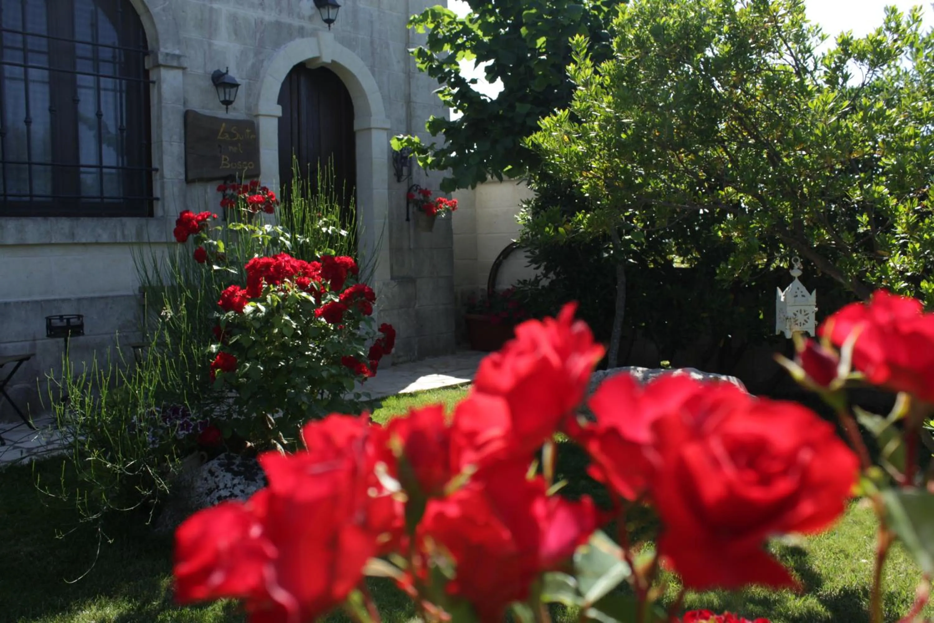 Facade/entrance in La Suite nel Bosco
