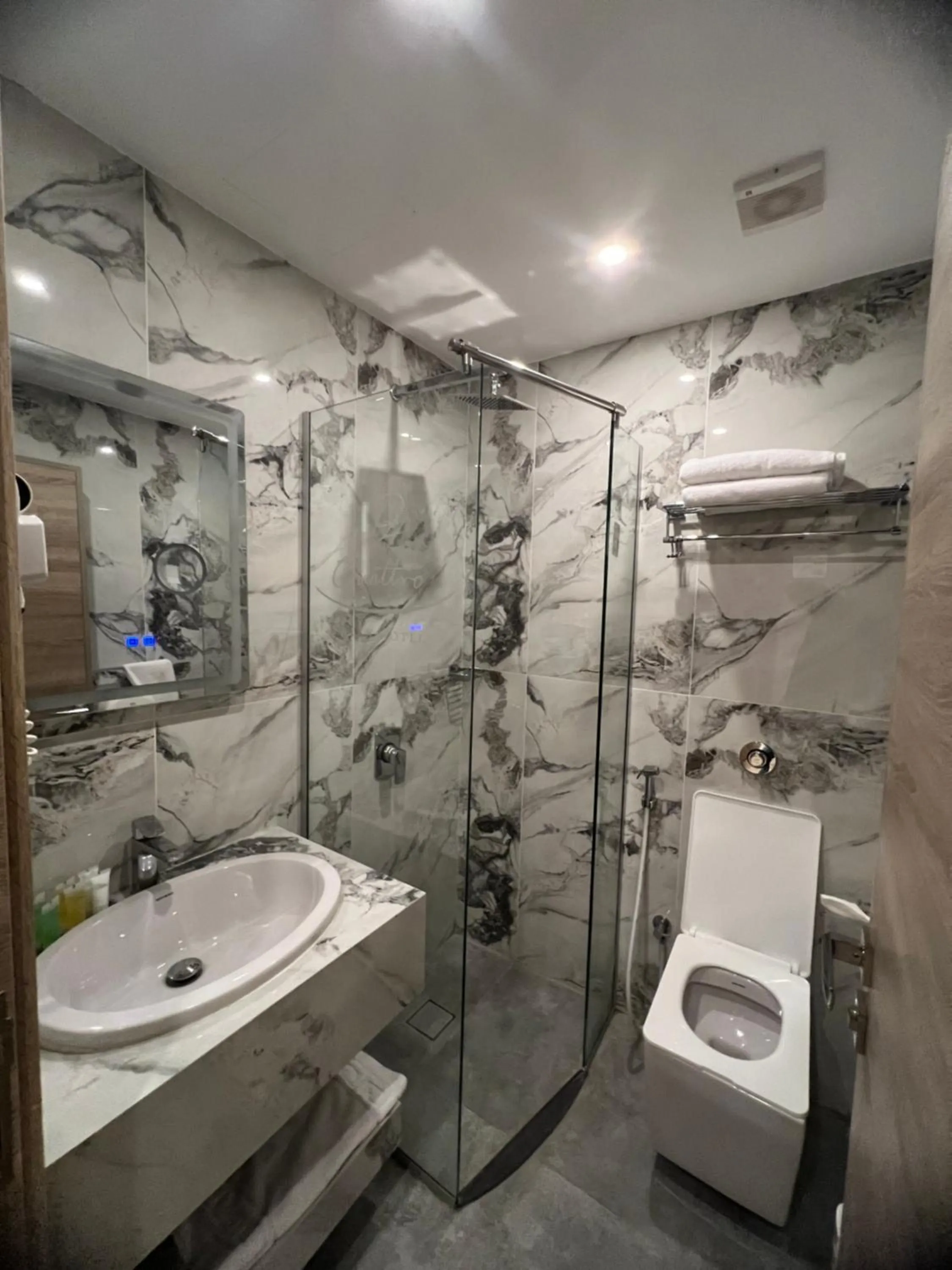 Bathroom in P Quattro Relax Hotel