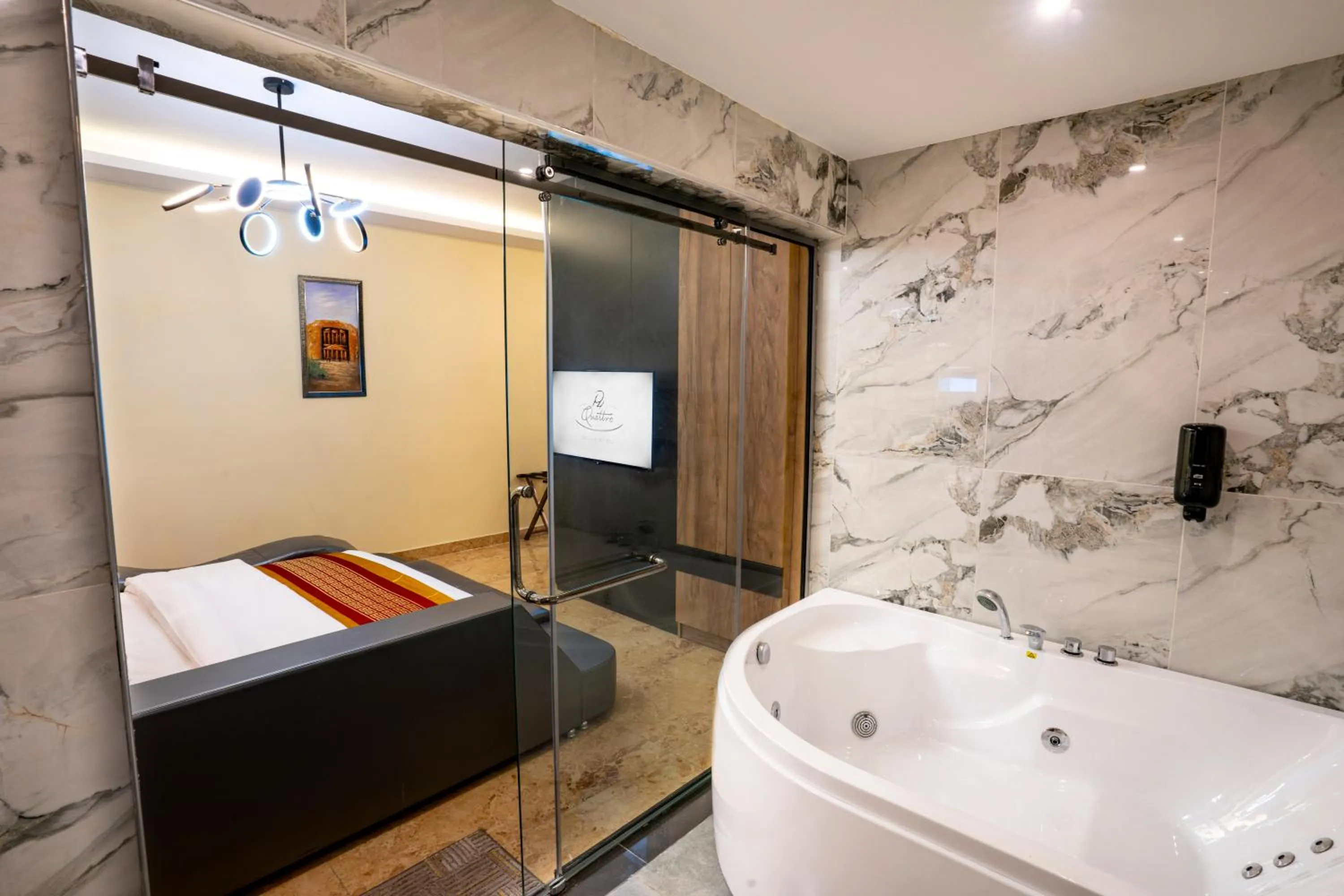 Bathroom, Bed in P Quattro Relax Hotel