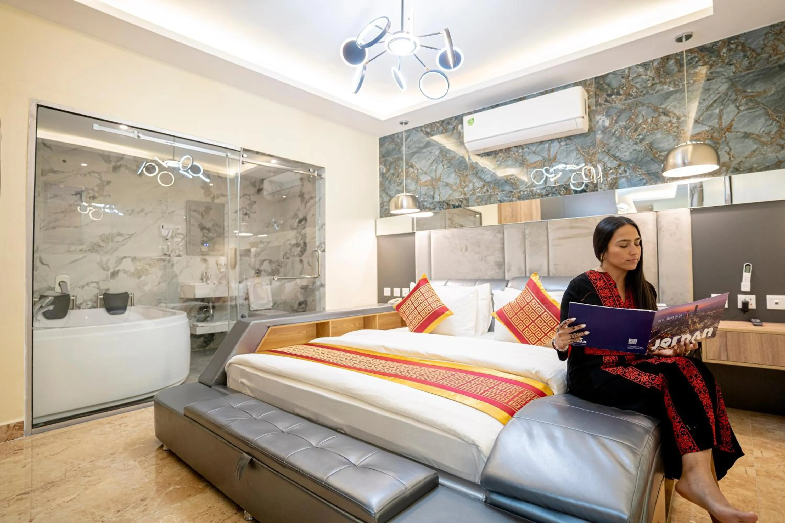 VIP, Bed in P Quattro Relax Hotel