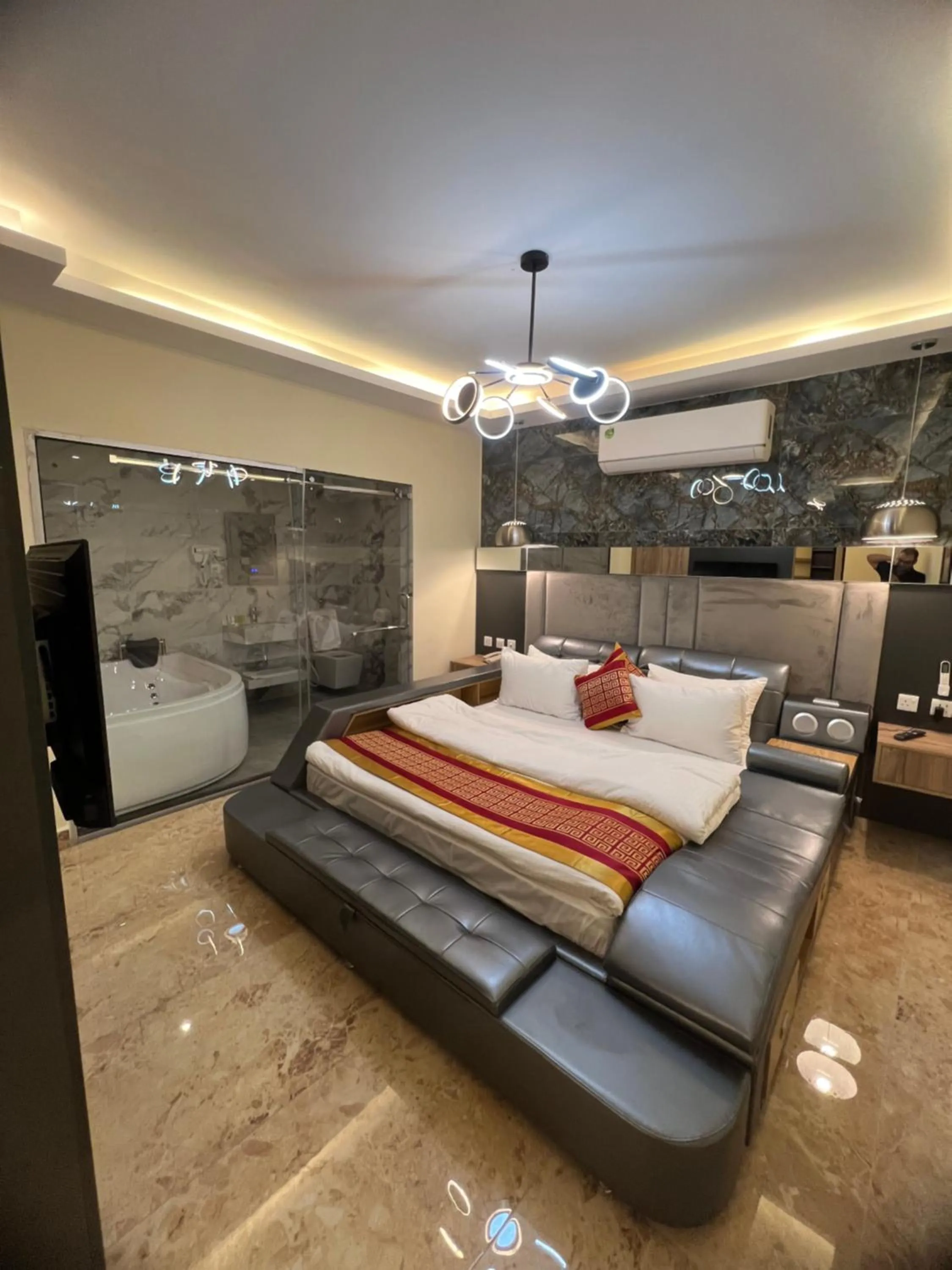 Bed in P Quattro Relax Hotel