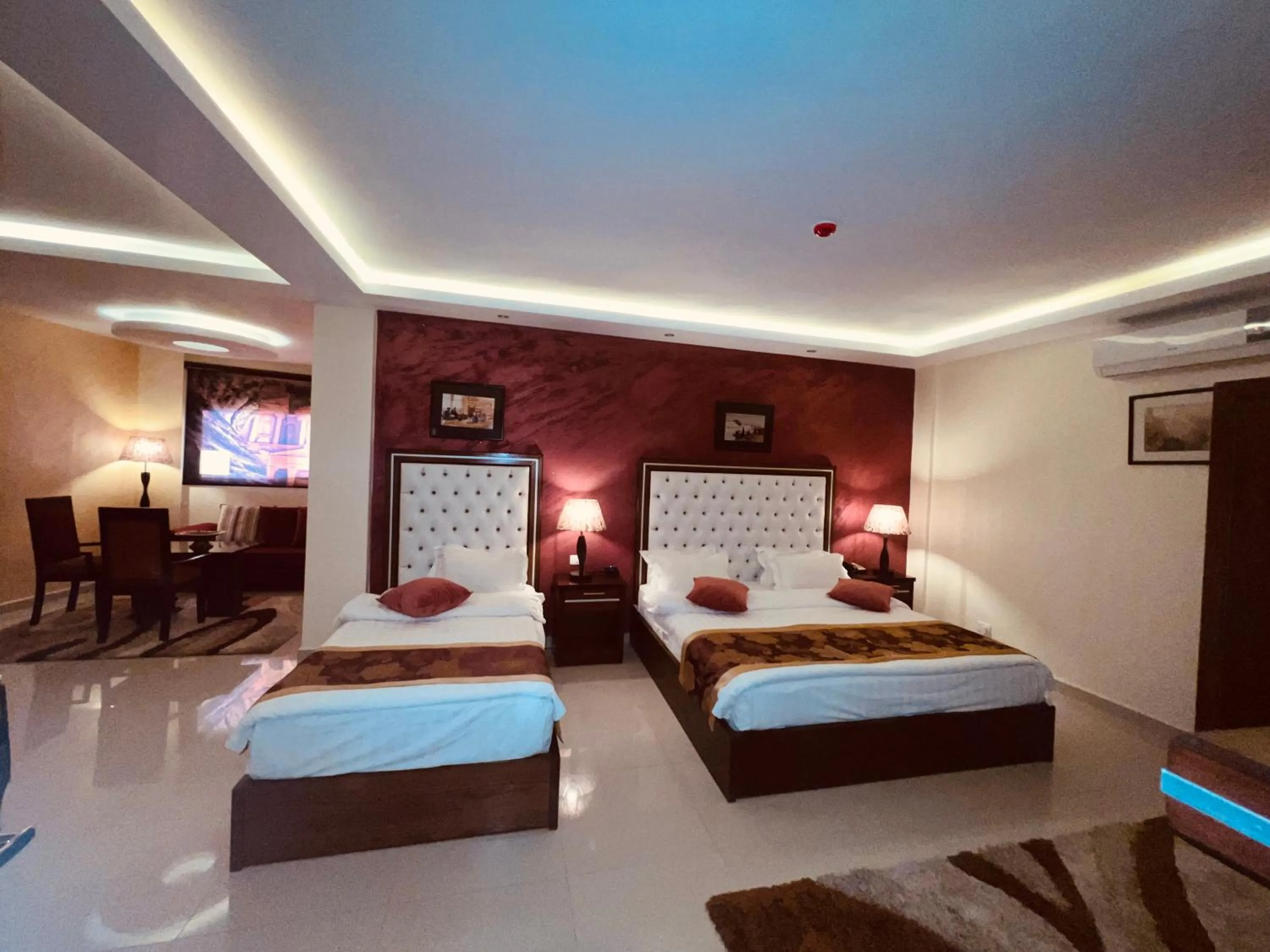 Bed in P Quattro Relax Hotel