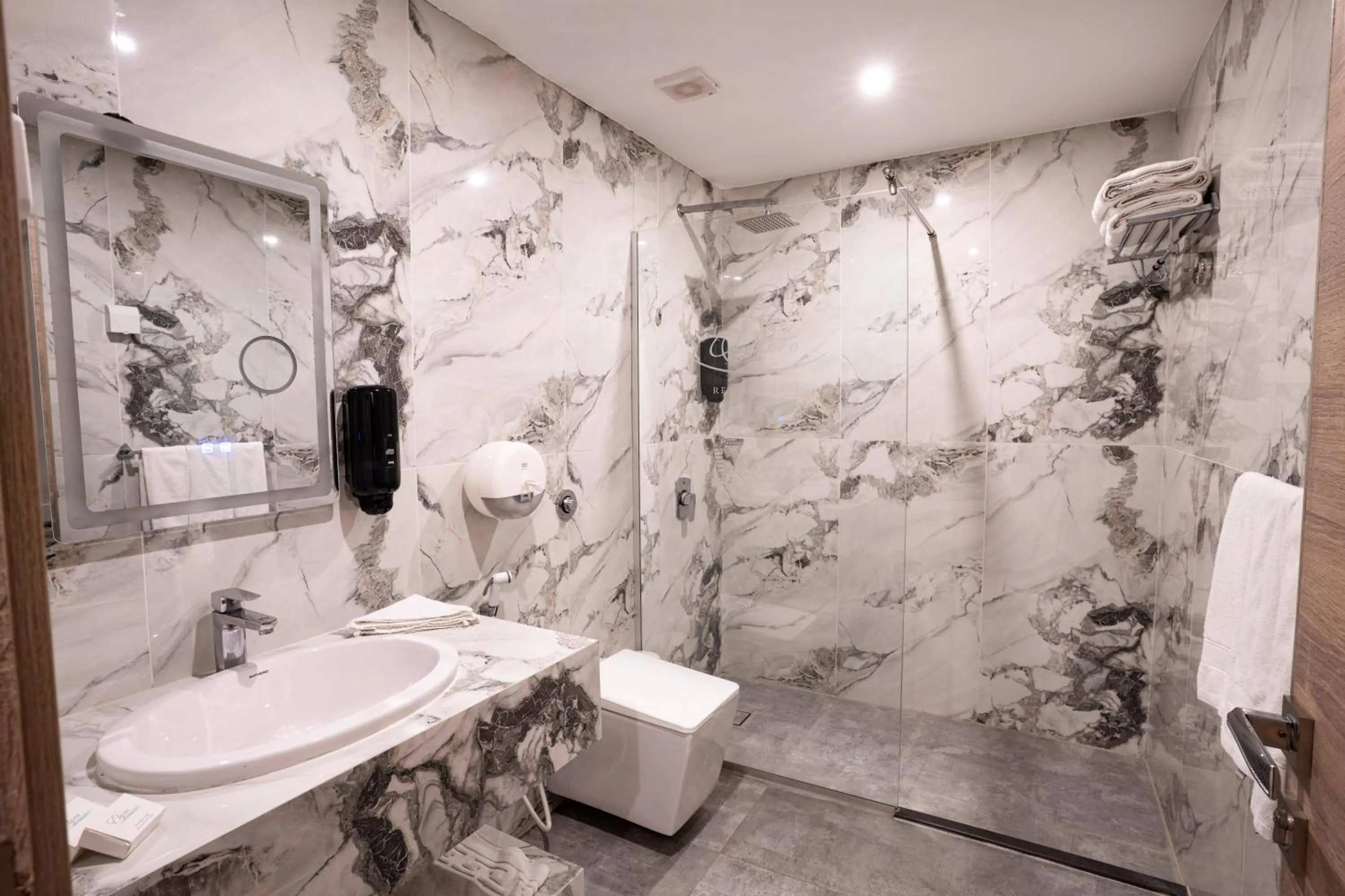 Shower in P Quattro Relax Hotel