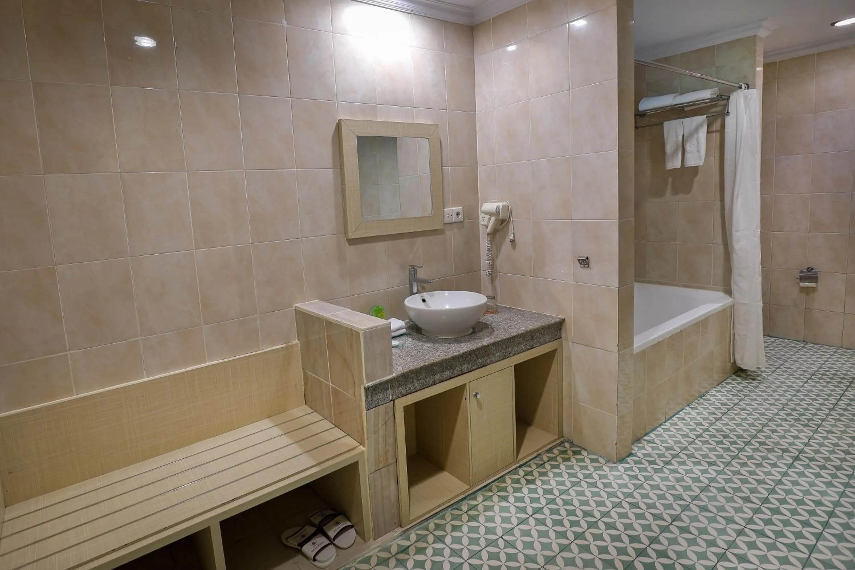 Bathroom in Puri Saron Hotel Seminyak