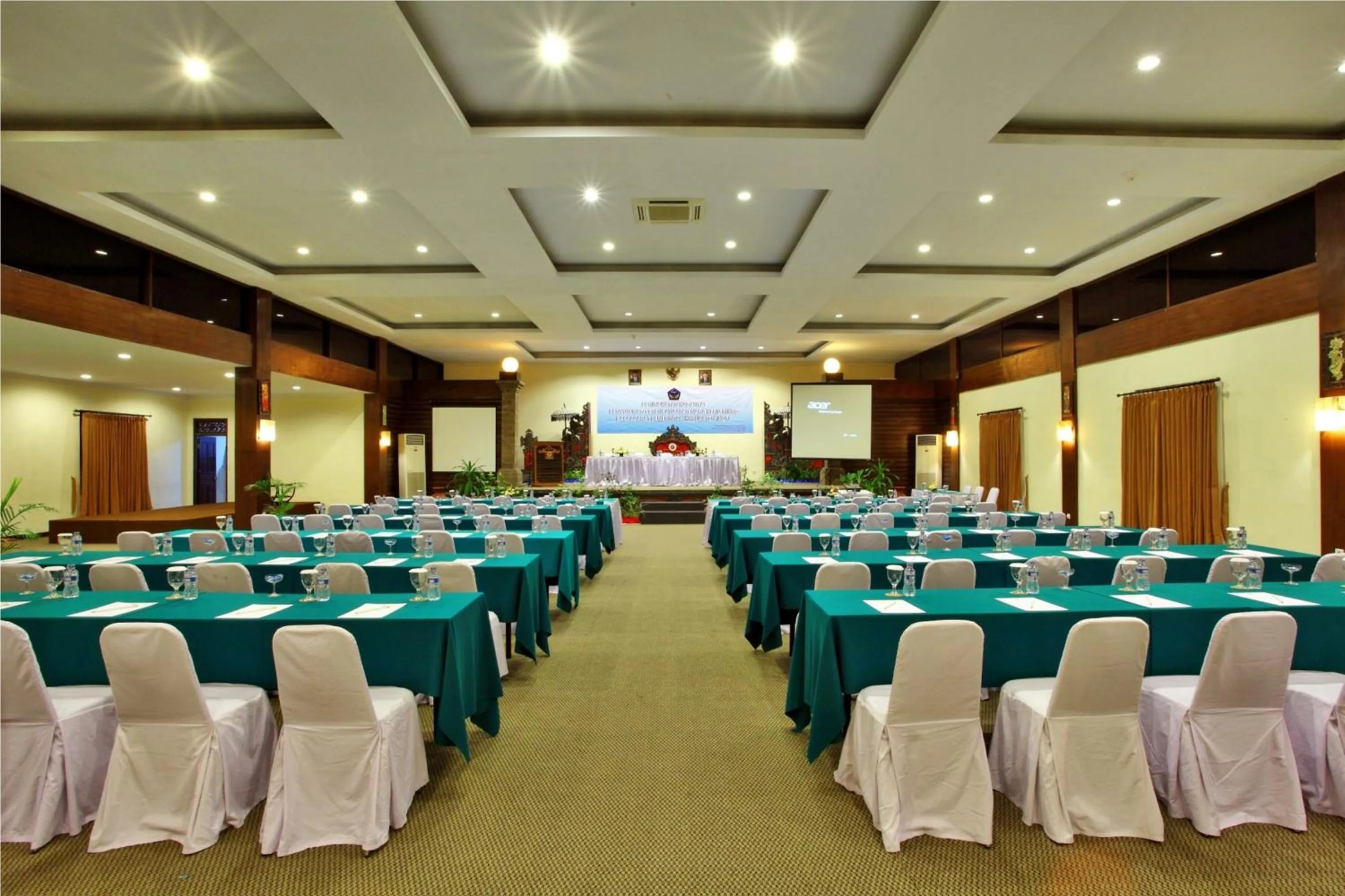 Meeting/conference room in Puri Saron Hotel Seminyak